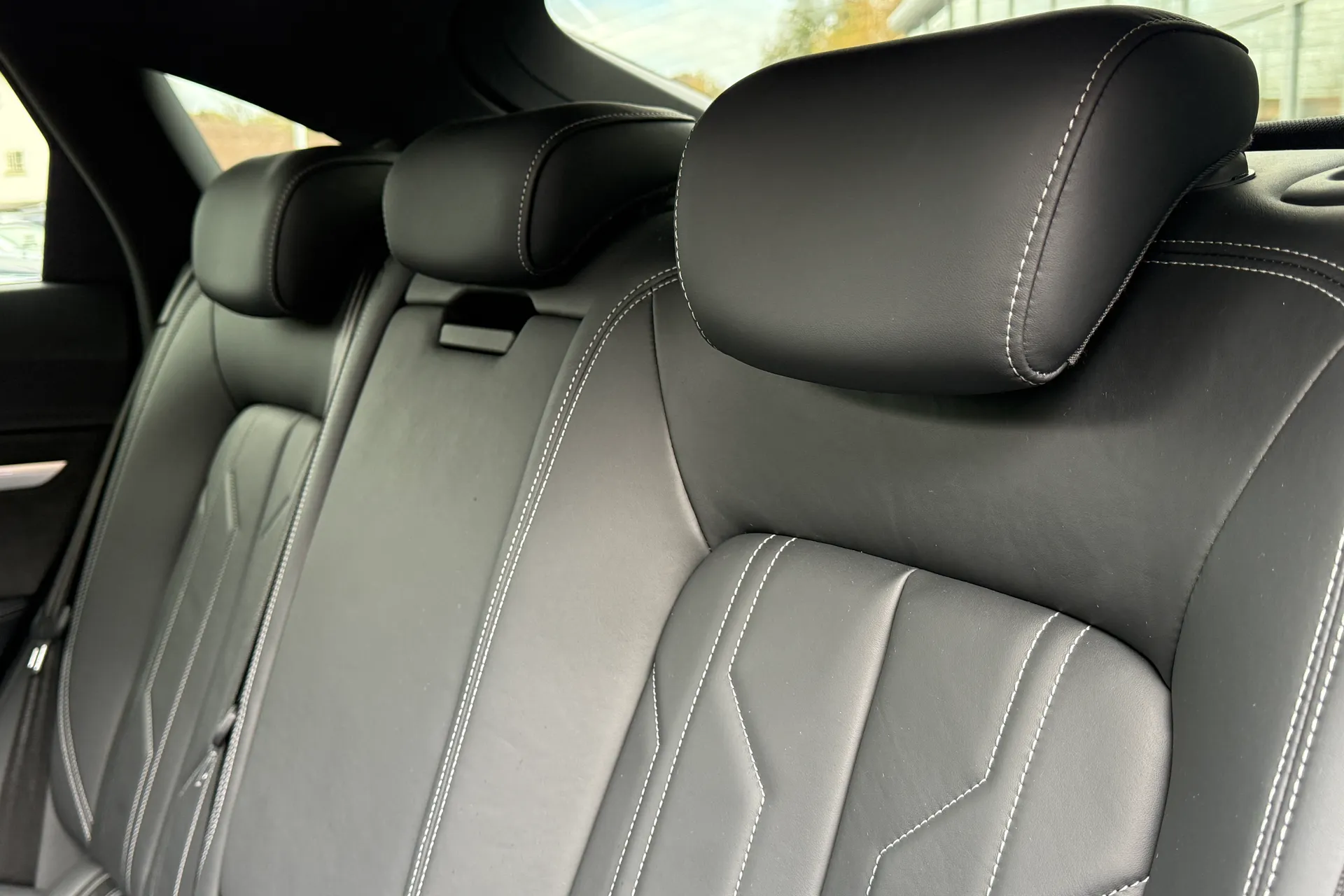 Audi e-tron thumbnail image number 27