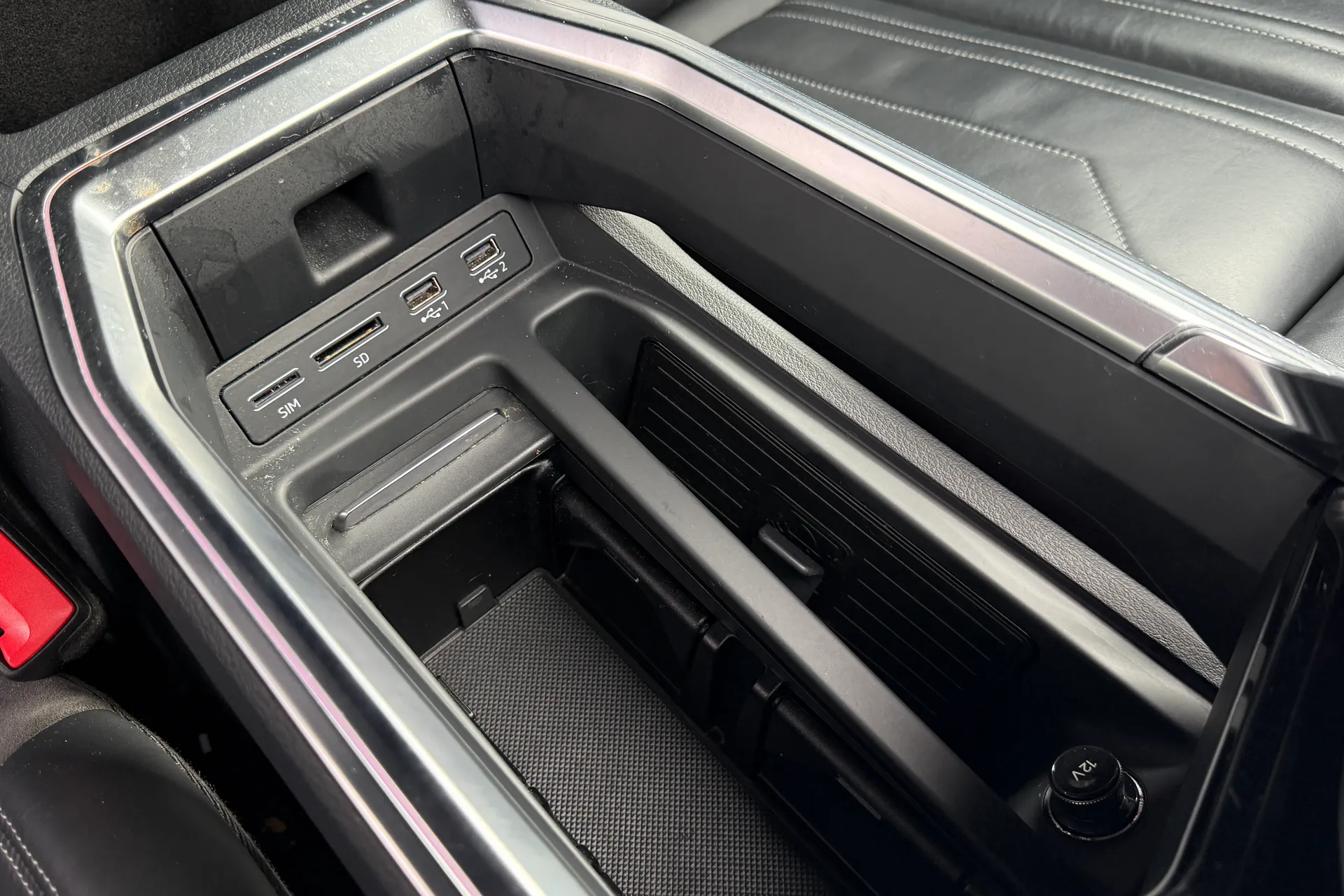 Audi e-tron thumbnail image number 46