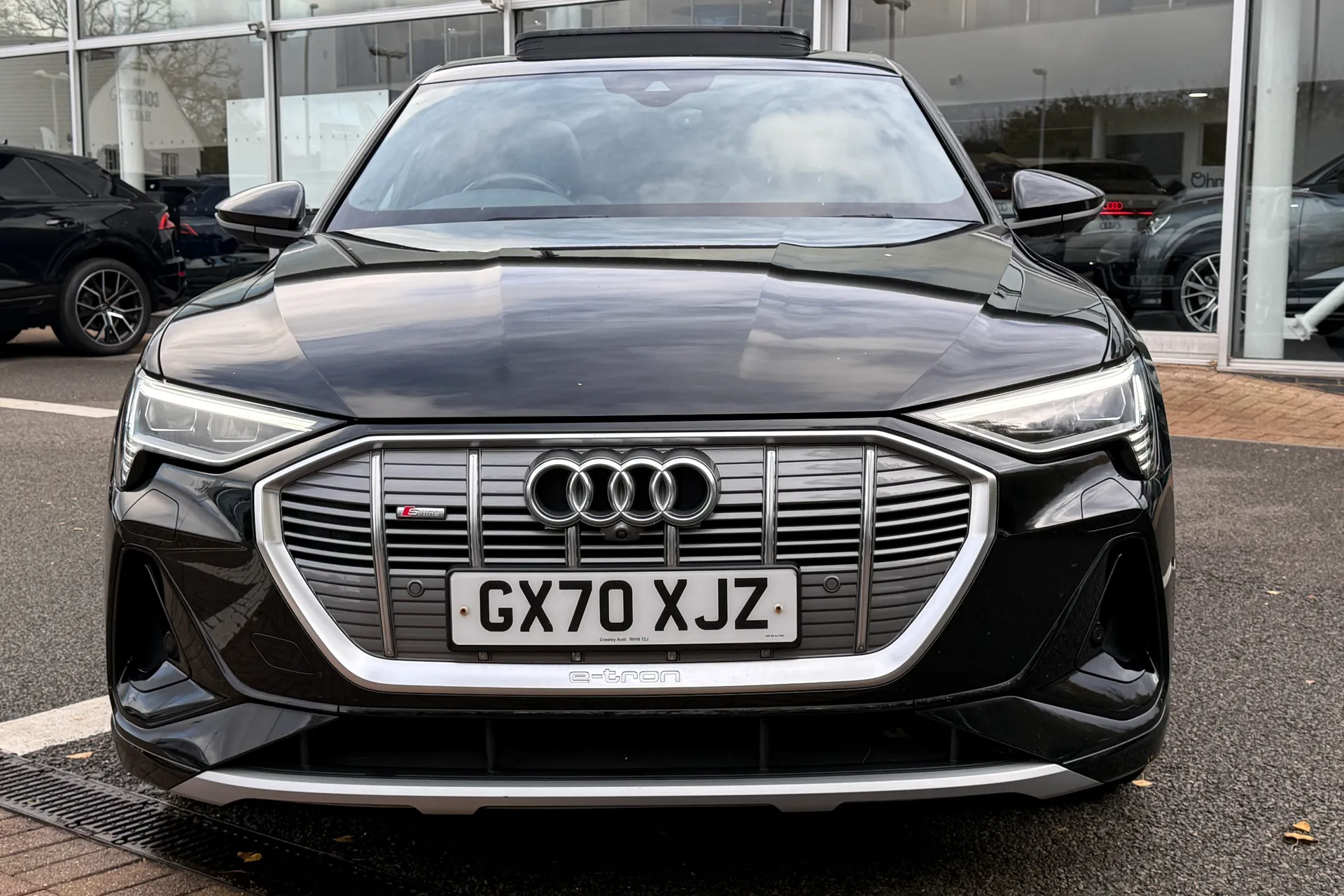 Audi e-tron thumbnail image number 22