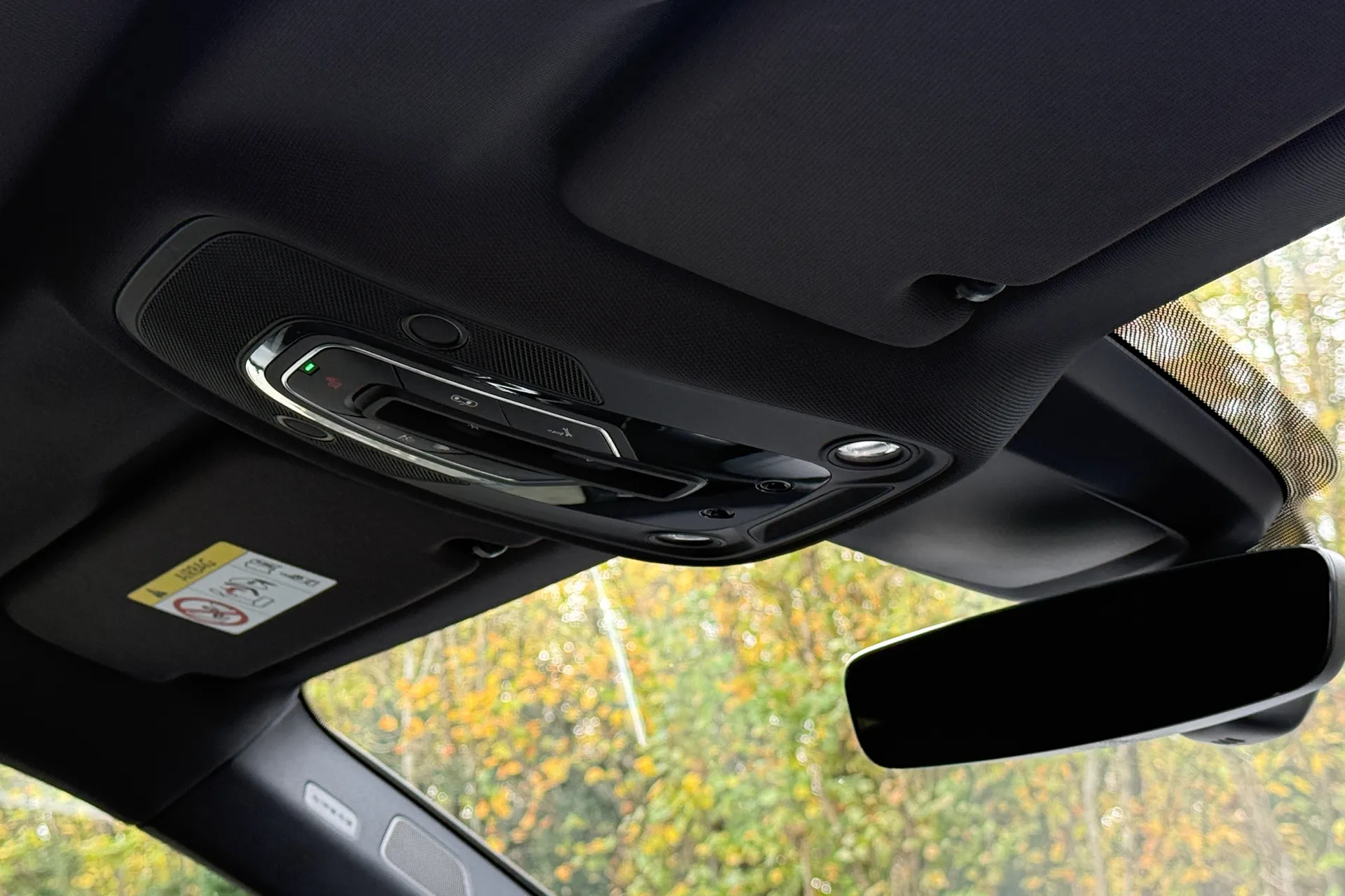 Audi e-tron thumbnail image number 41