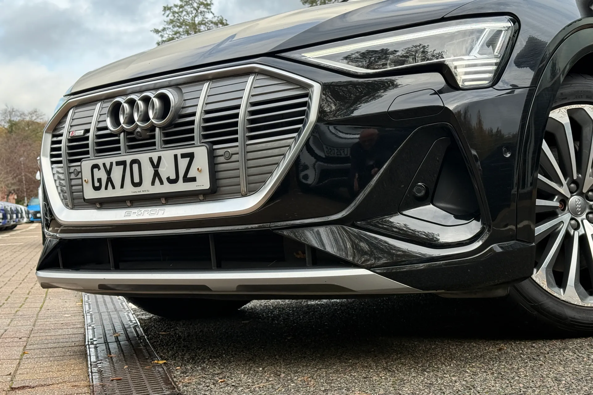 Audi e-tron thumbnail image number 25