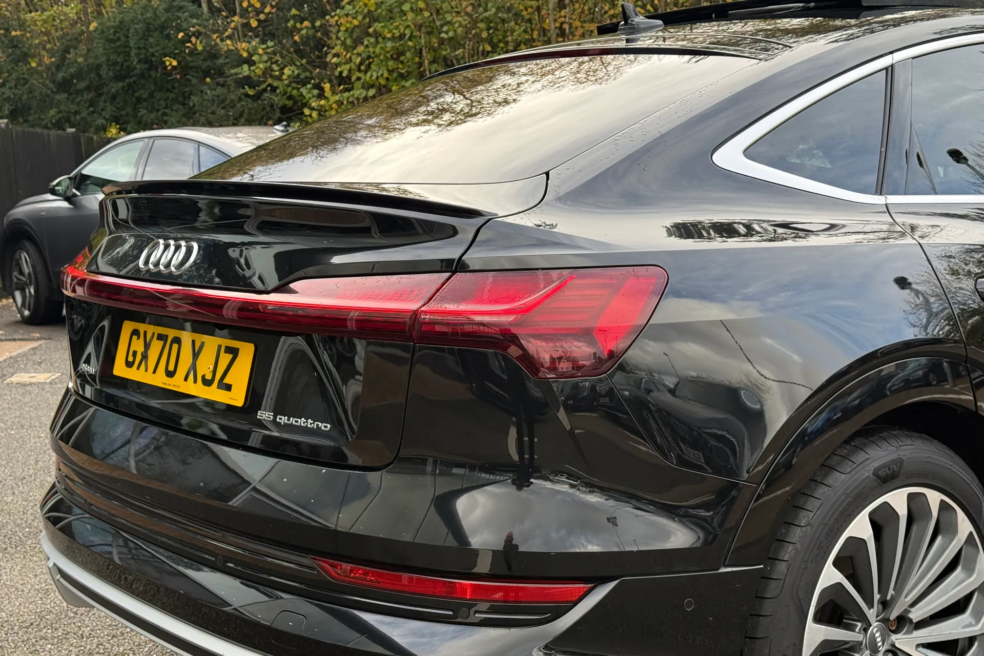 Audi e-tron thumbnail image number 15