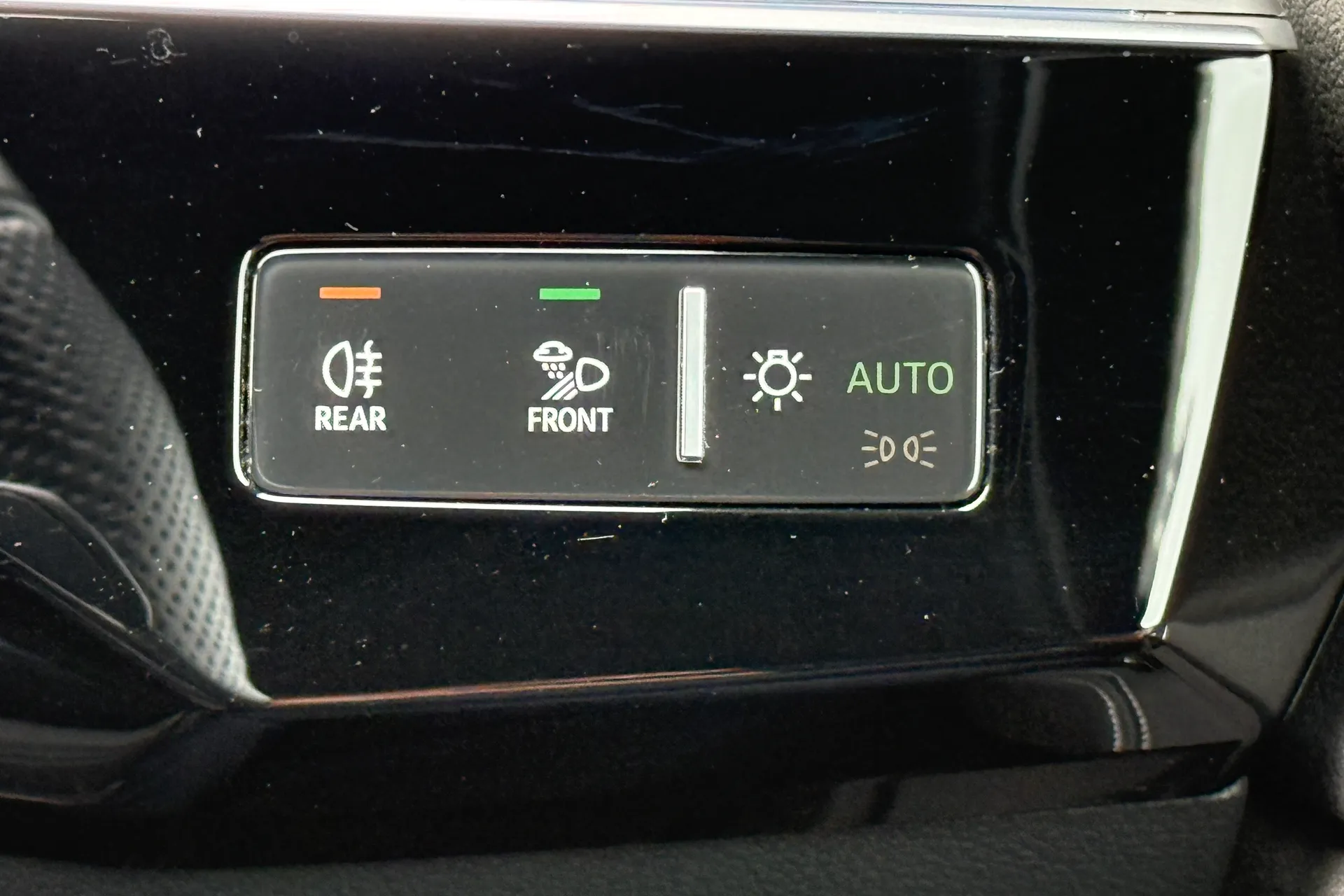 Audi e-tron thumbnail image number 56