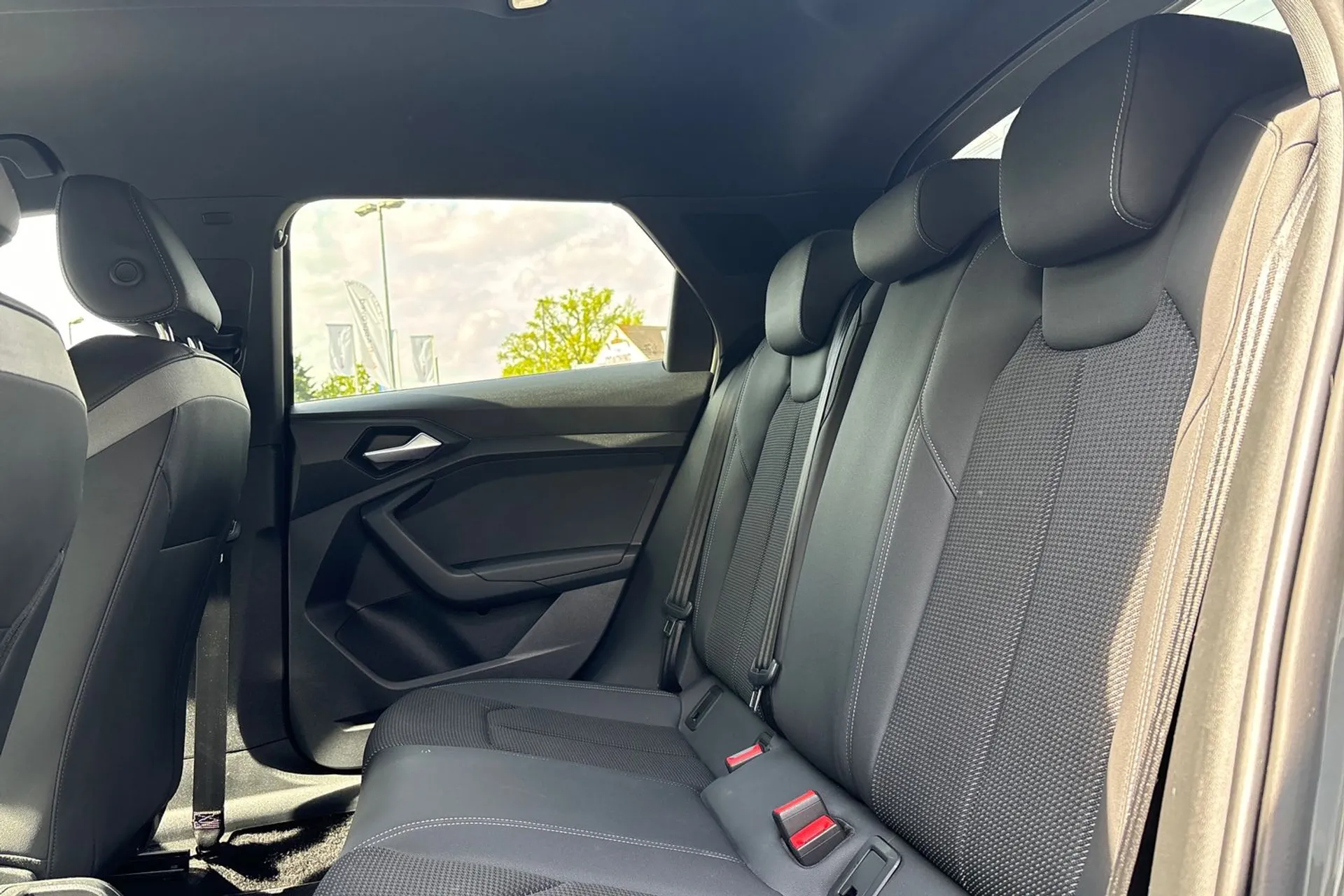 Audi A1 thumbnail image number 29