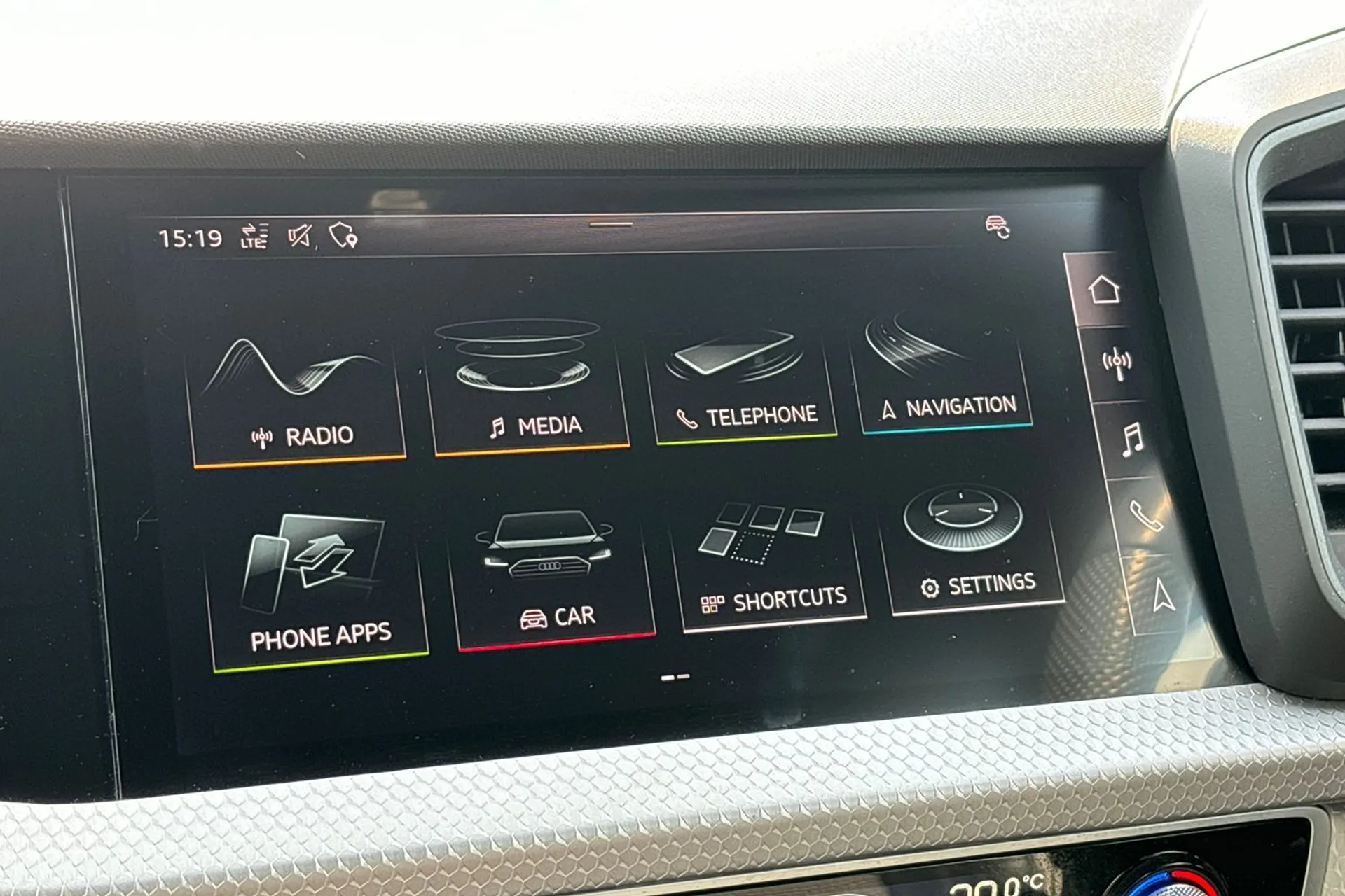 Audi A1 thumbnail image number 38