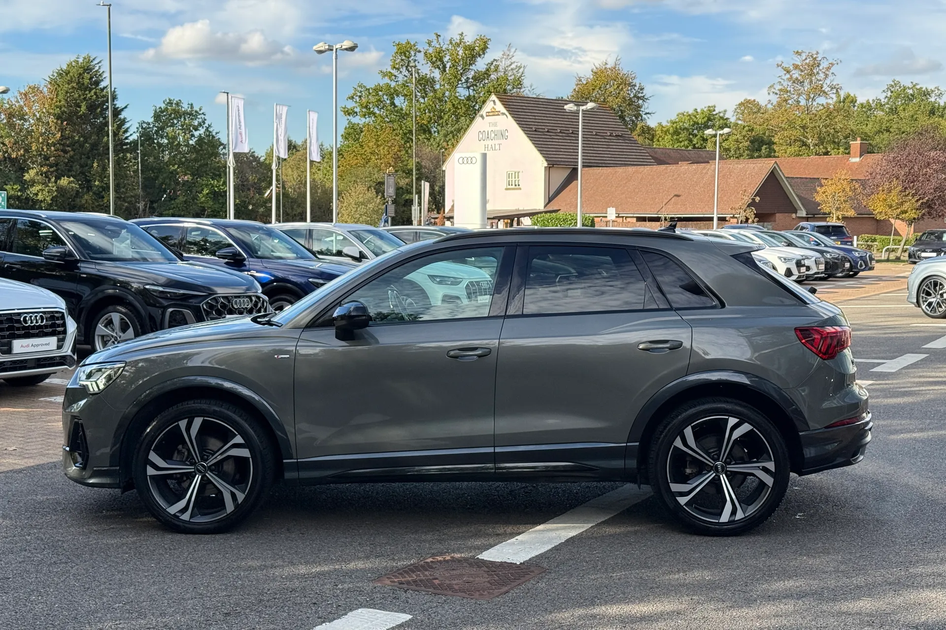 Audi Q3 thumbnail image number 39