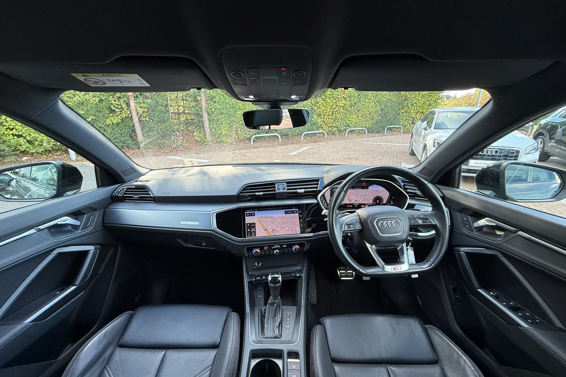 Audi Q3 thumbnail image number 29
