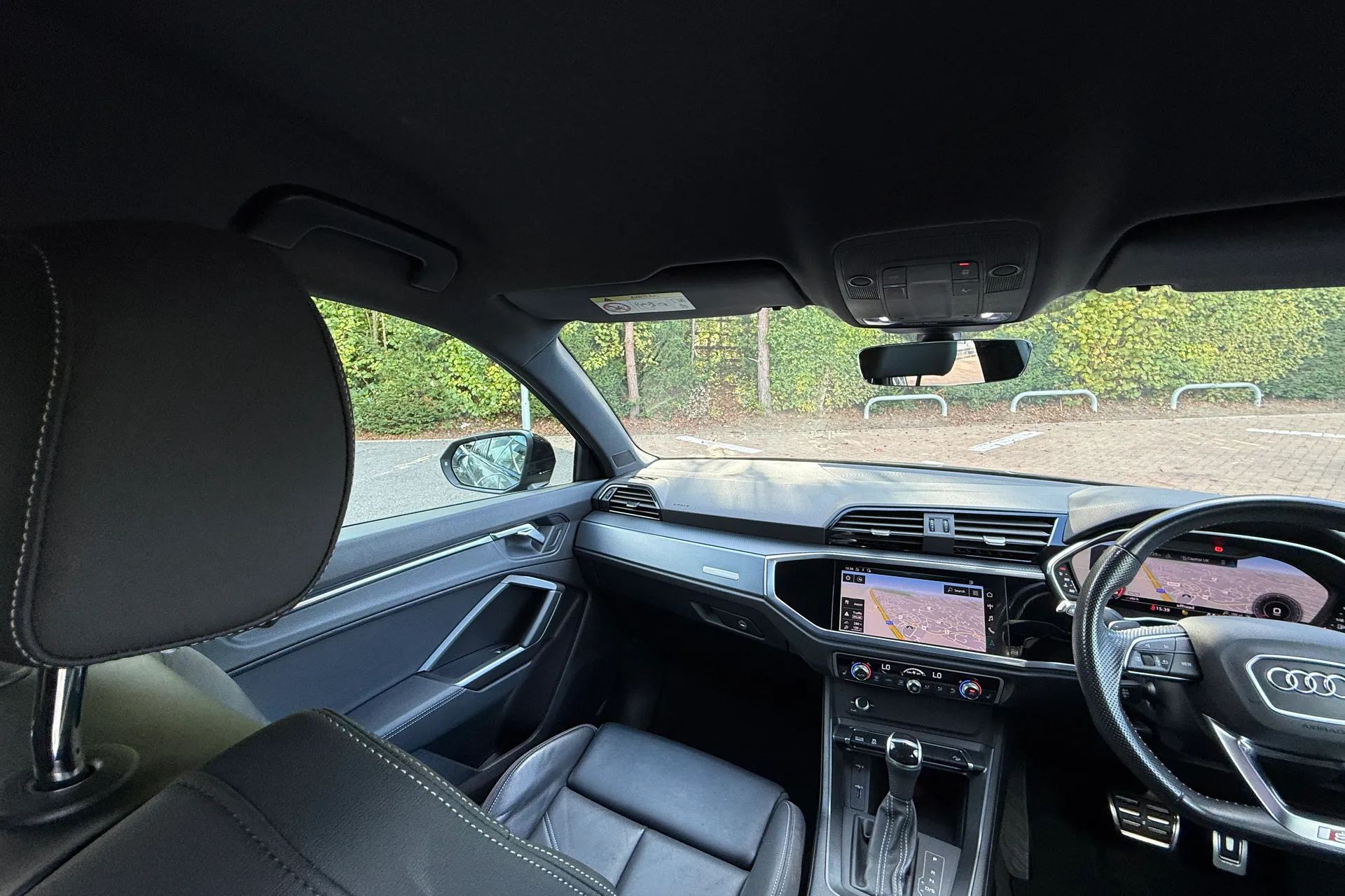 Audi Q3 thumbnail image number 30