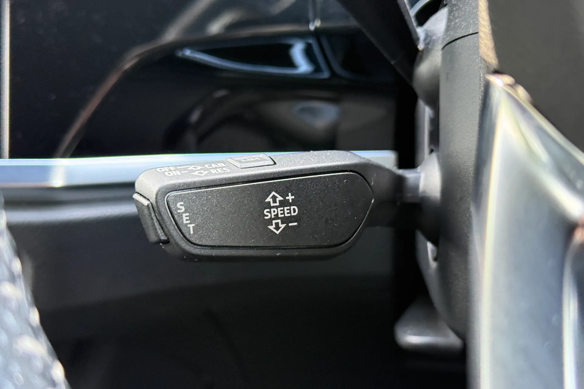 Audi Q3 thumbnail image number 8