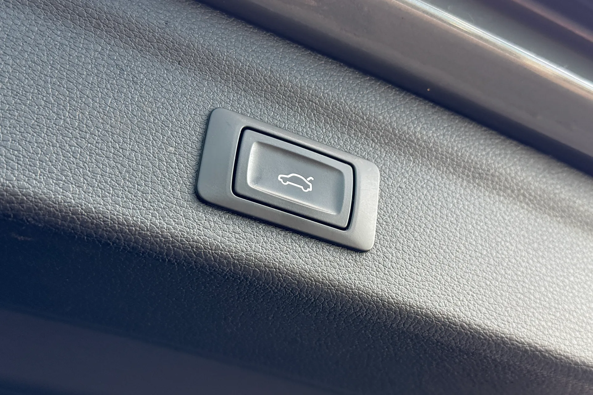 Audi Q3 thumbnail image number 37