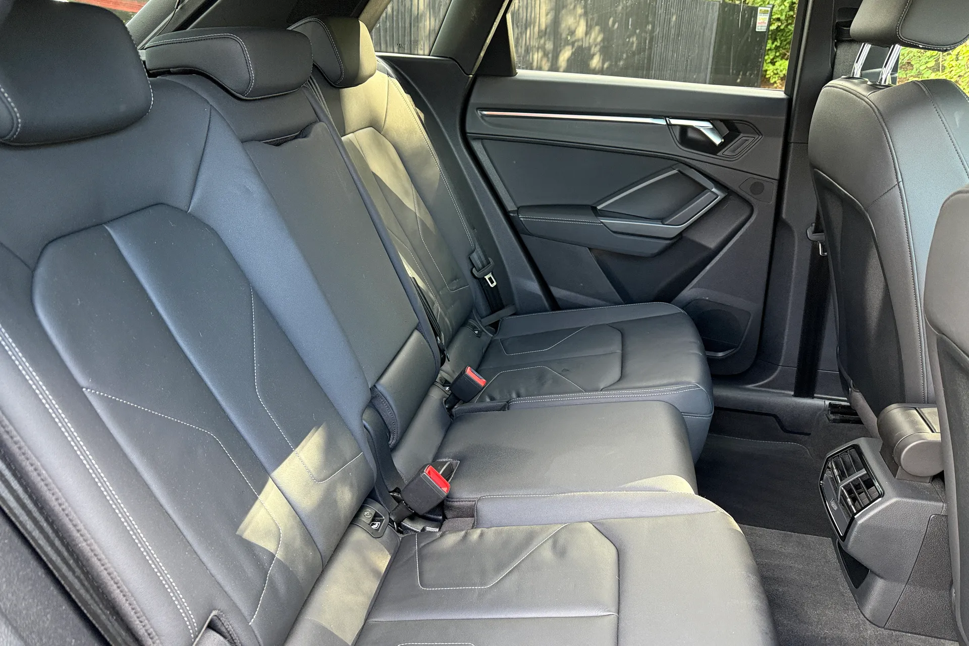Audi Q3 thumbnail image number 26