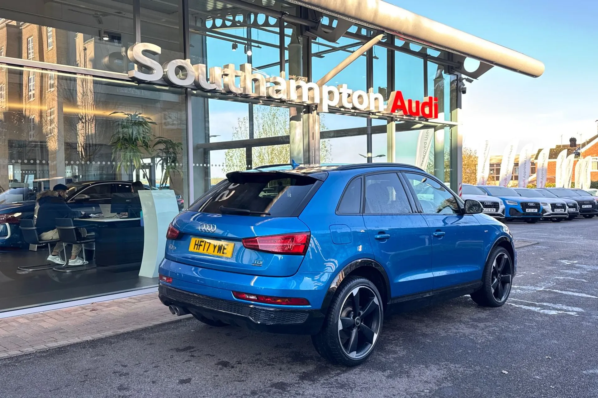 Audi Q3 thumbnail image number 9