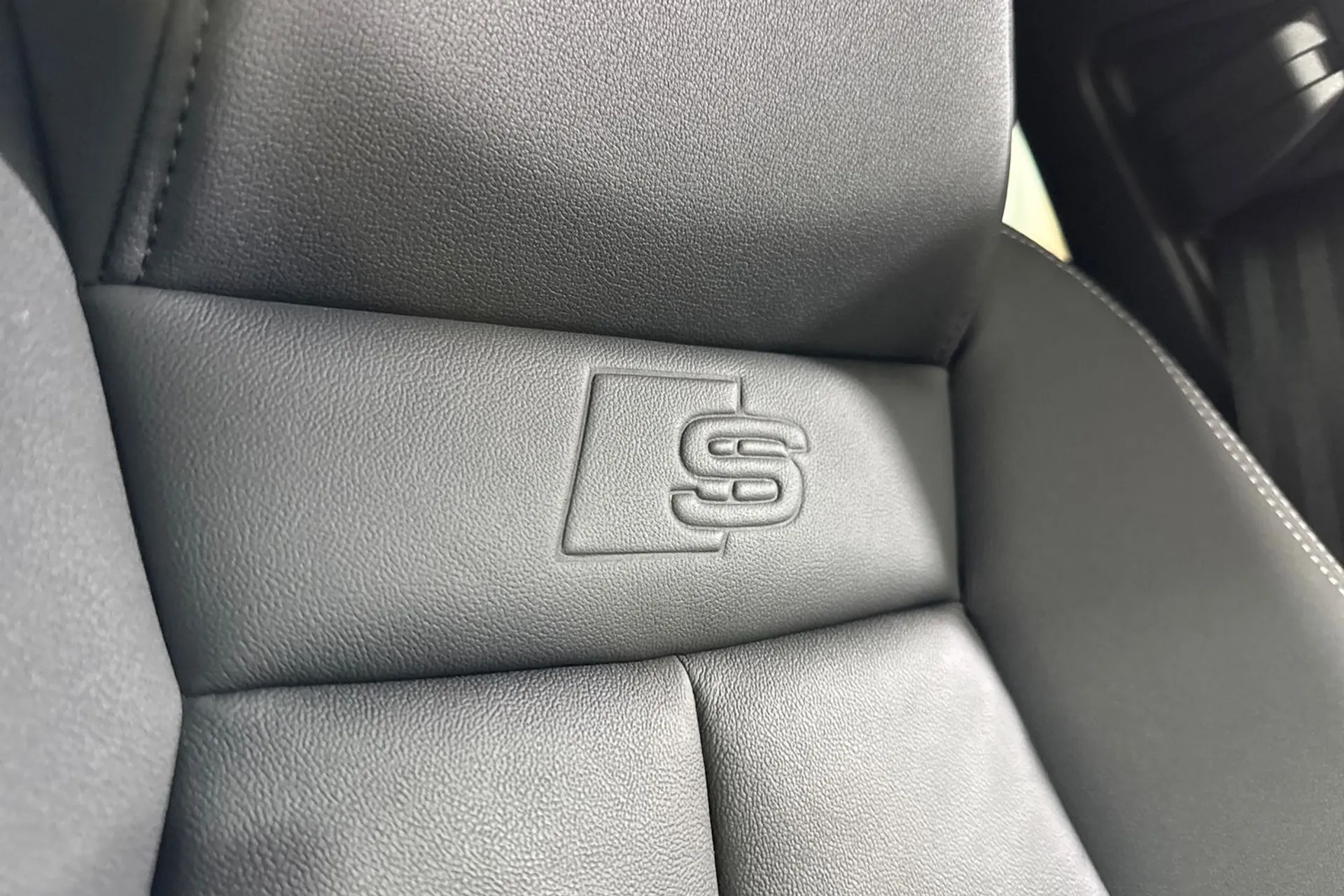 Audi A3 thumbnail image number 26