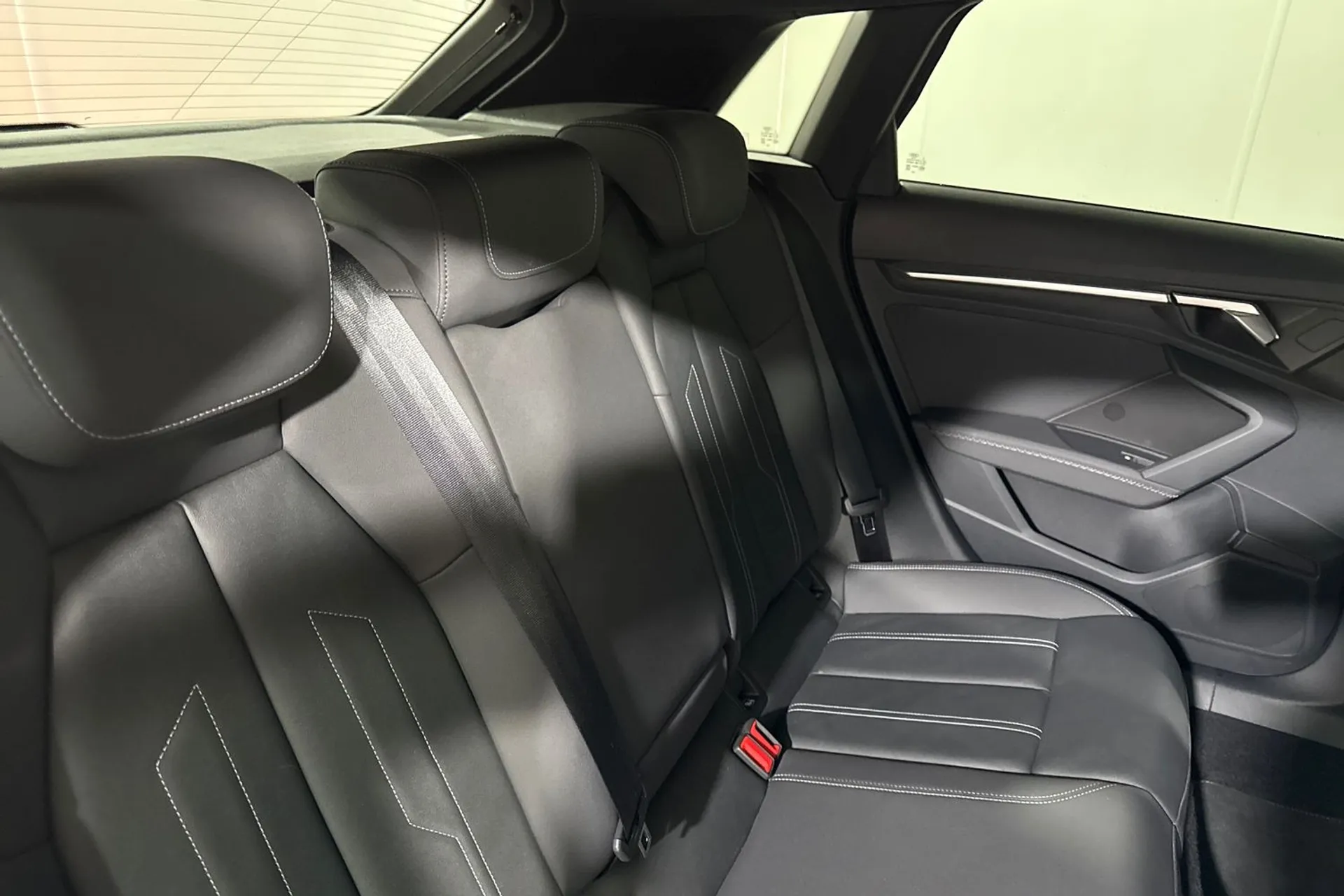 Audi A3 thumbnail image number 21