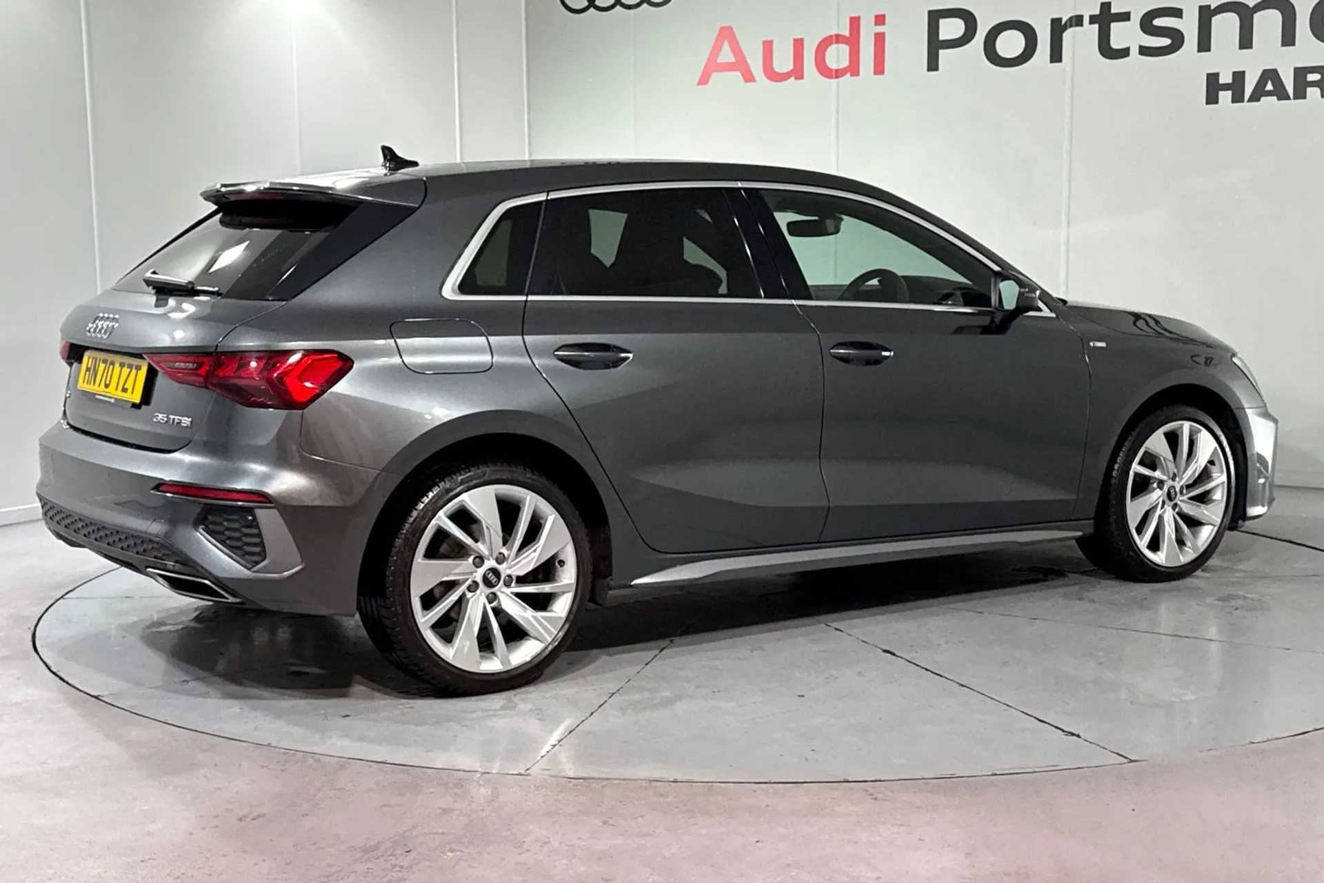 Audi A3 thumbnail image number 10