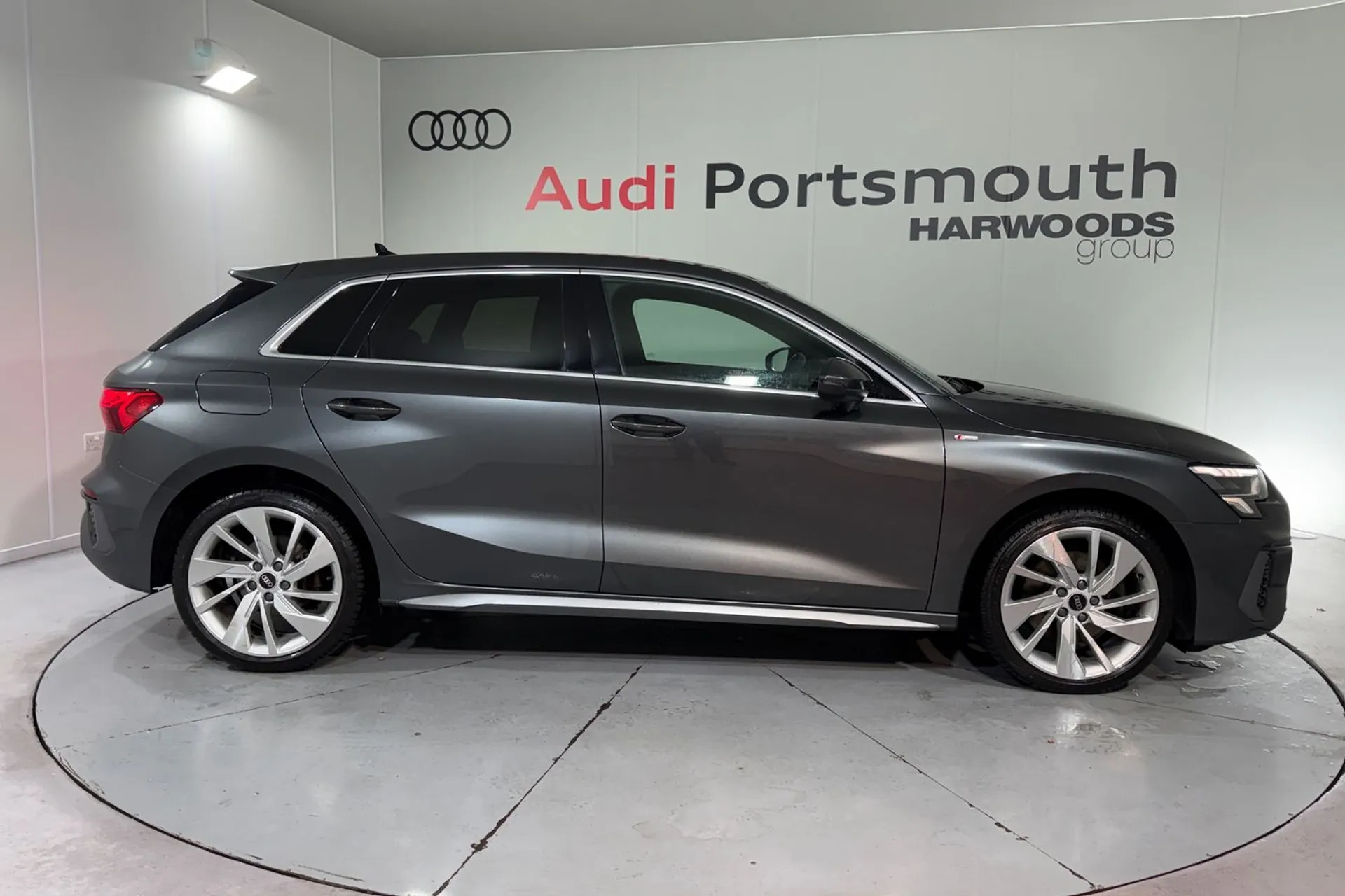 Audi A3 thumbnail image number 2