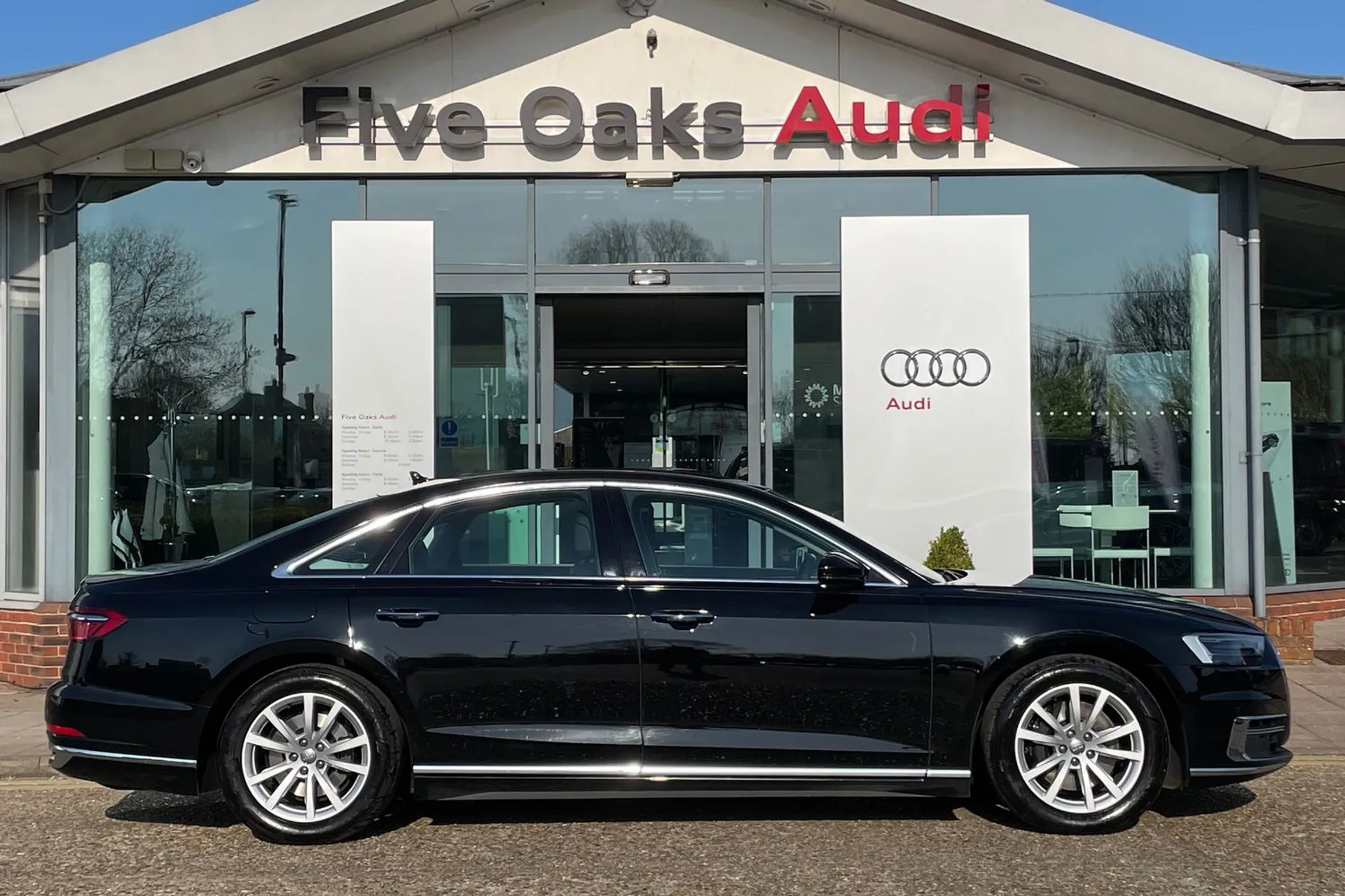 Audi A8 thumbnail image number 2