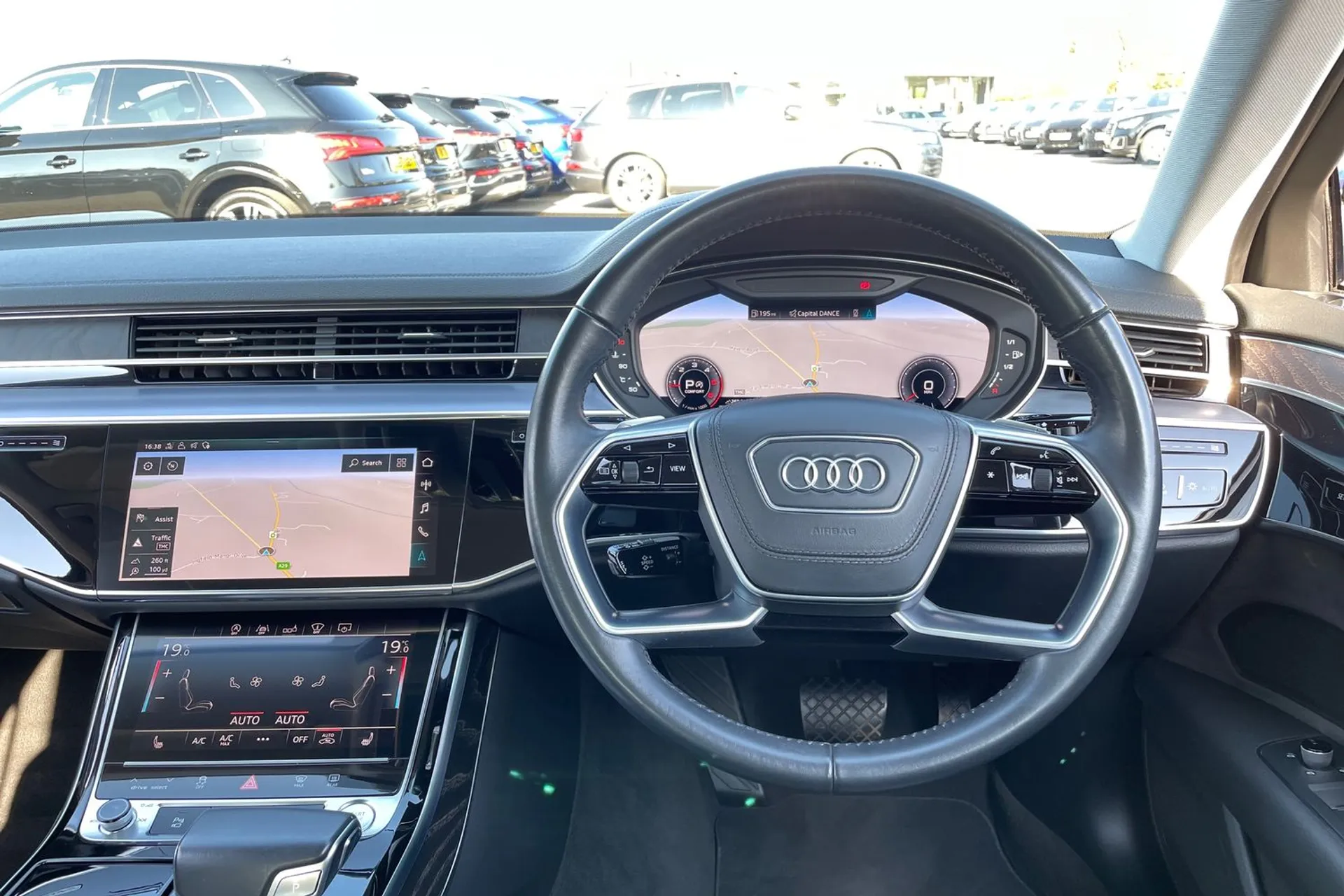 Audi A8 thumbnail image number 40