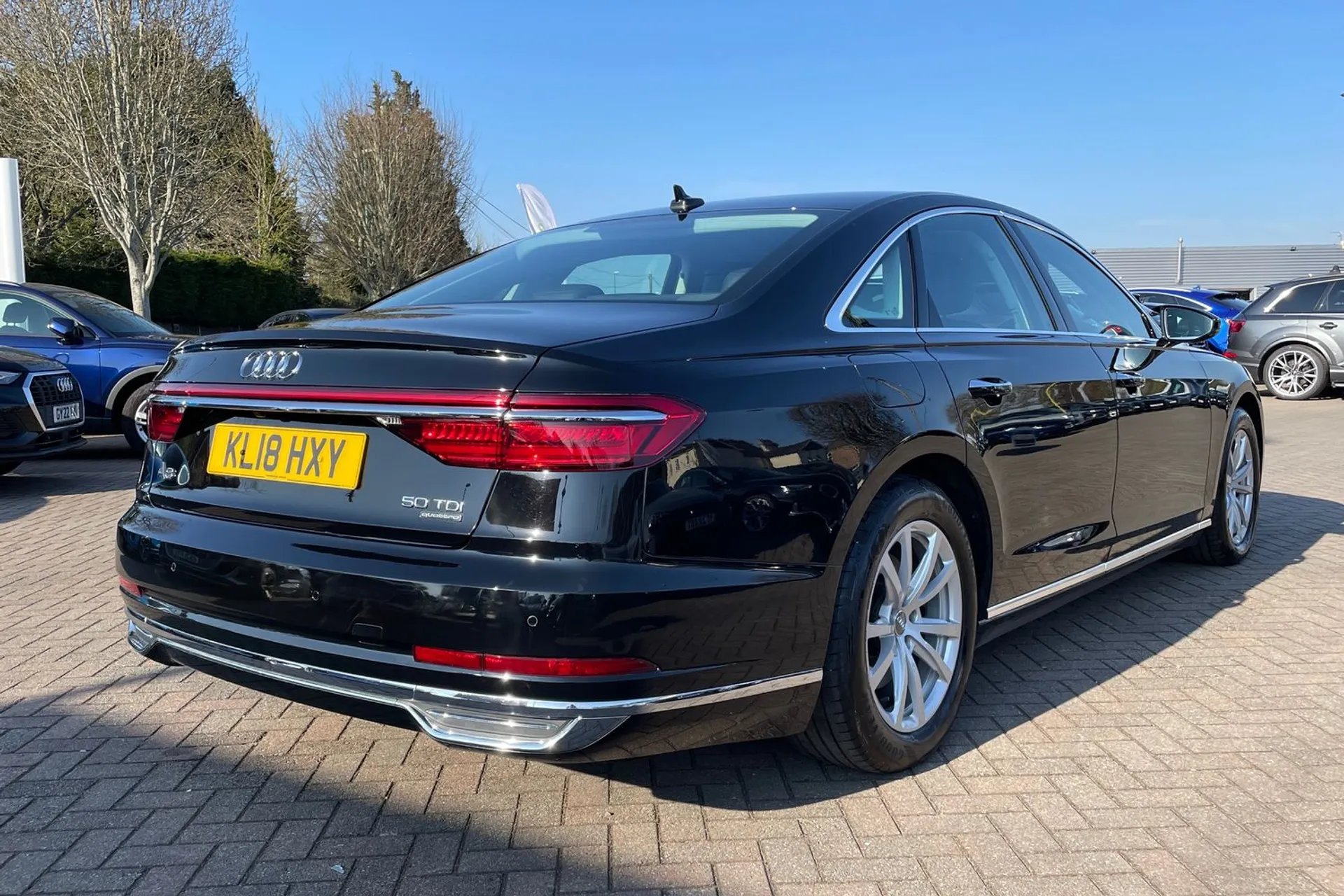 Audi A8 thumbnail image number 5
