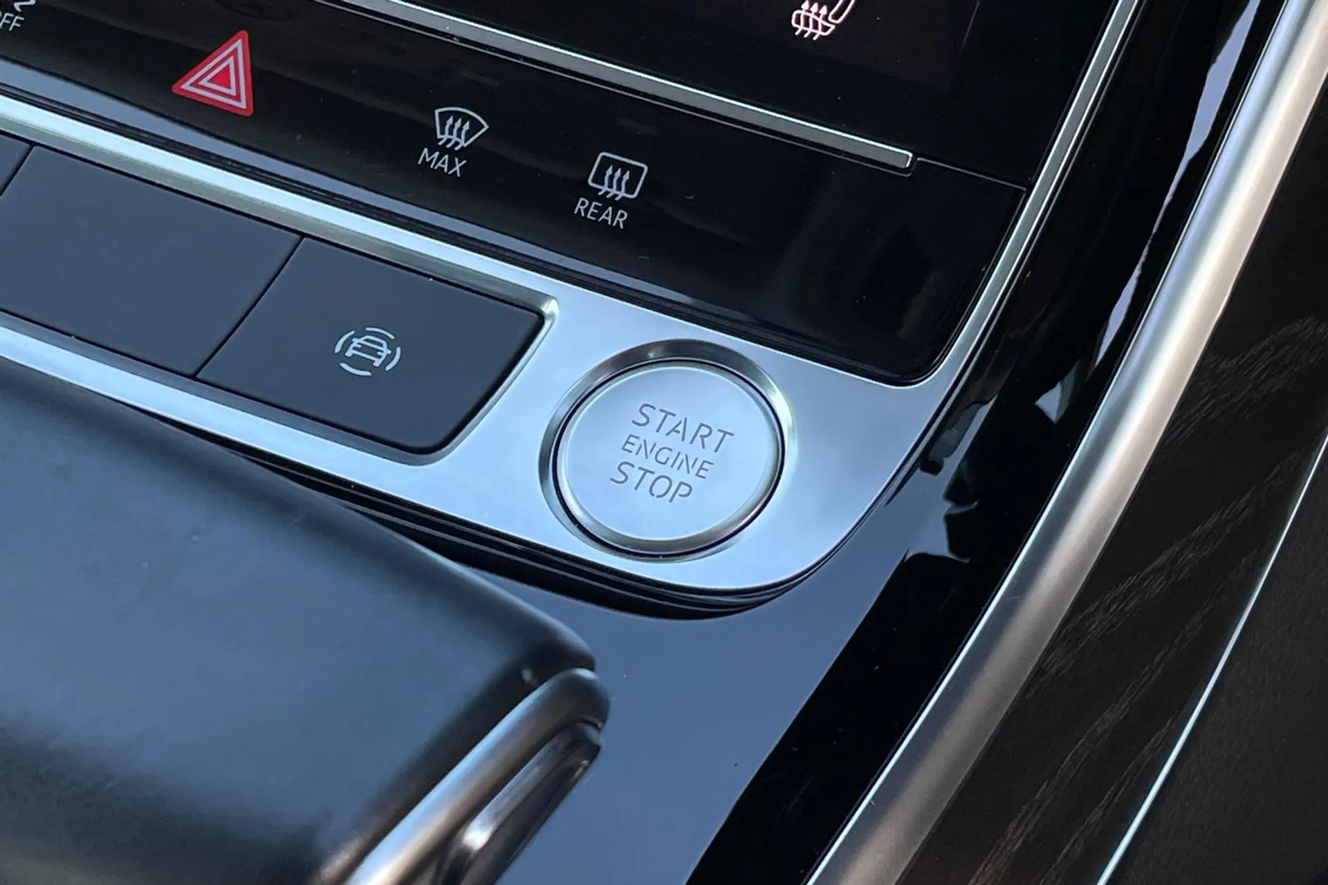 Audi A8 thumbnail image number 20