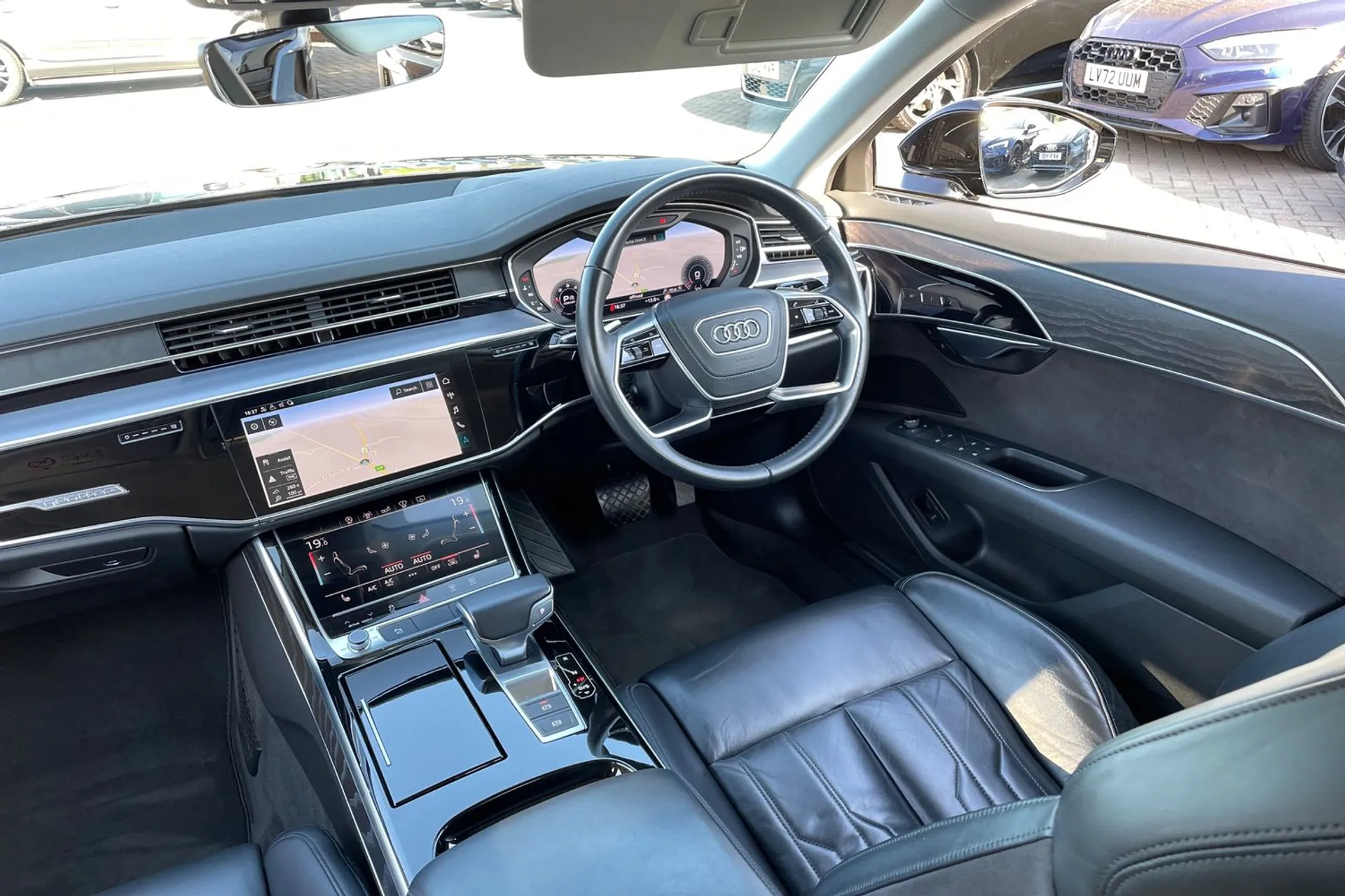 Audi A8 thumbnail image number 39