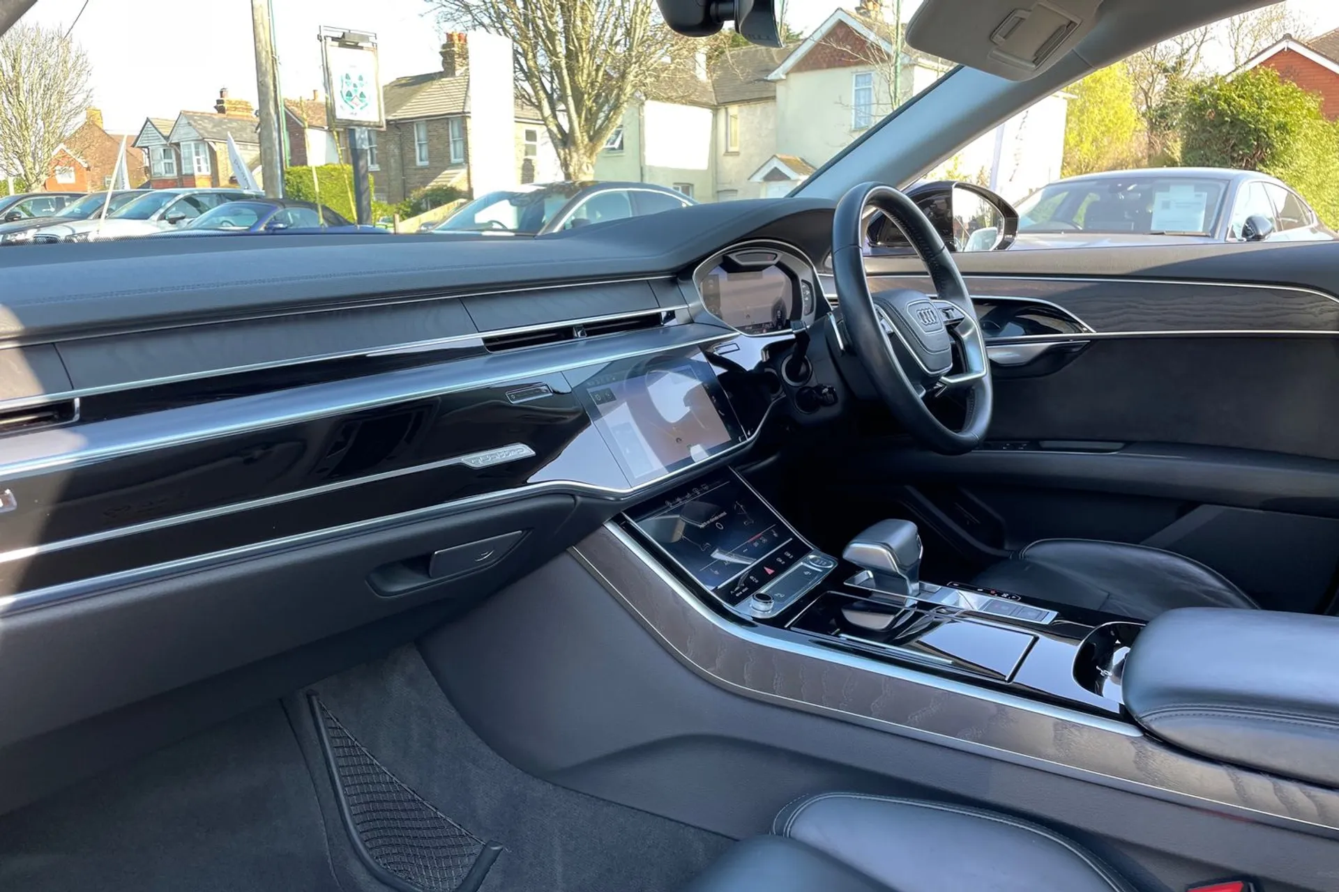 Audi A8 thumbnail image number 34