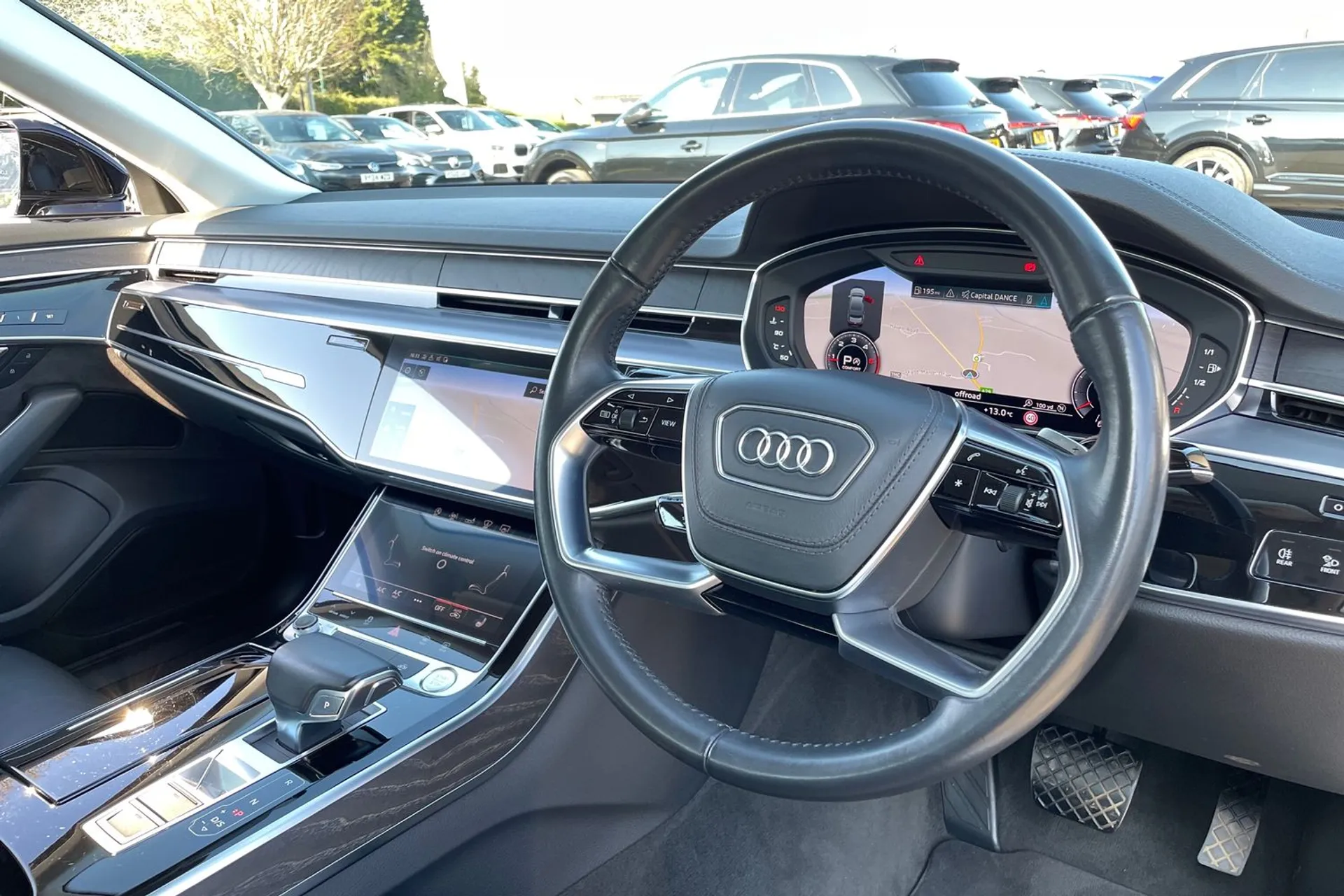 Audi A8 thumbnail image number 33