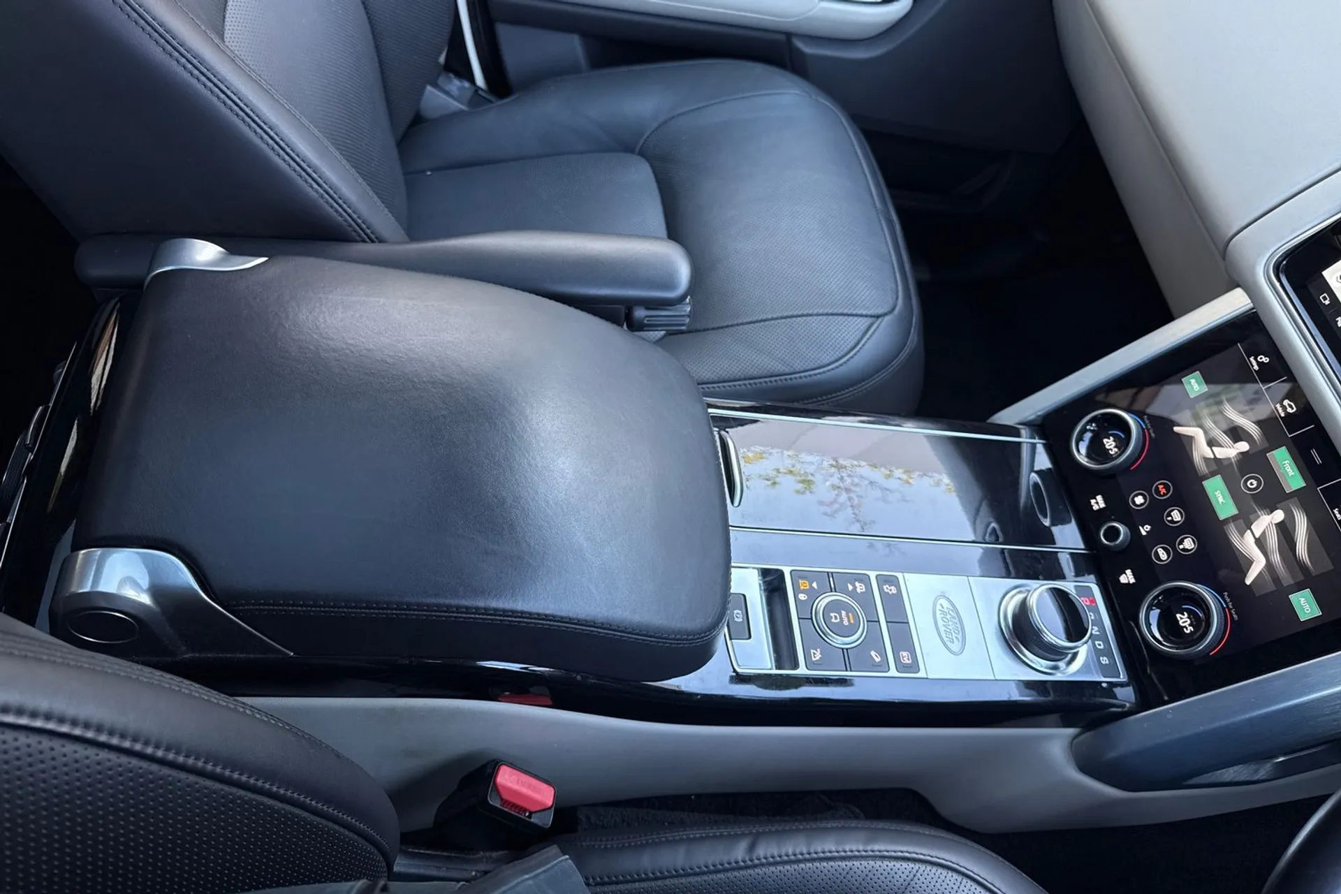 LAND ROVER RANGE ROVER thumbnail image number 42