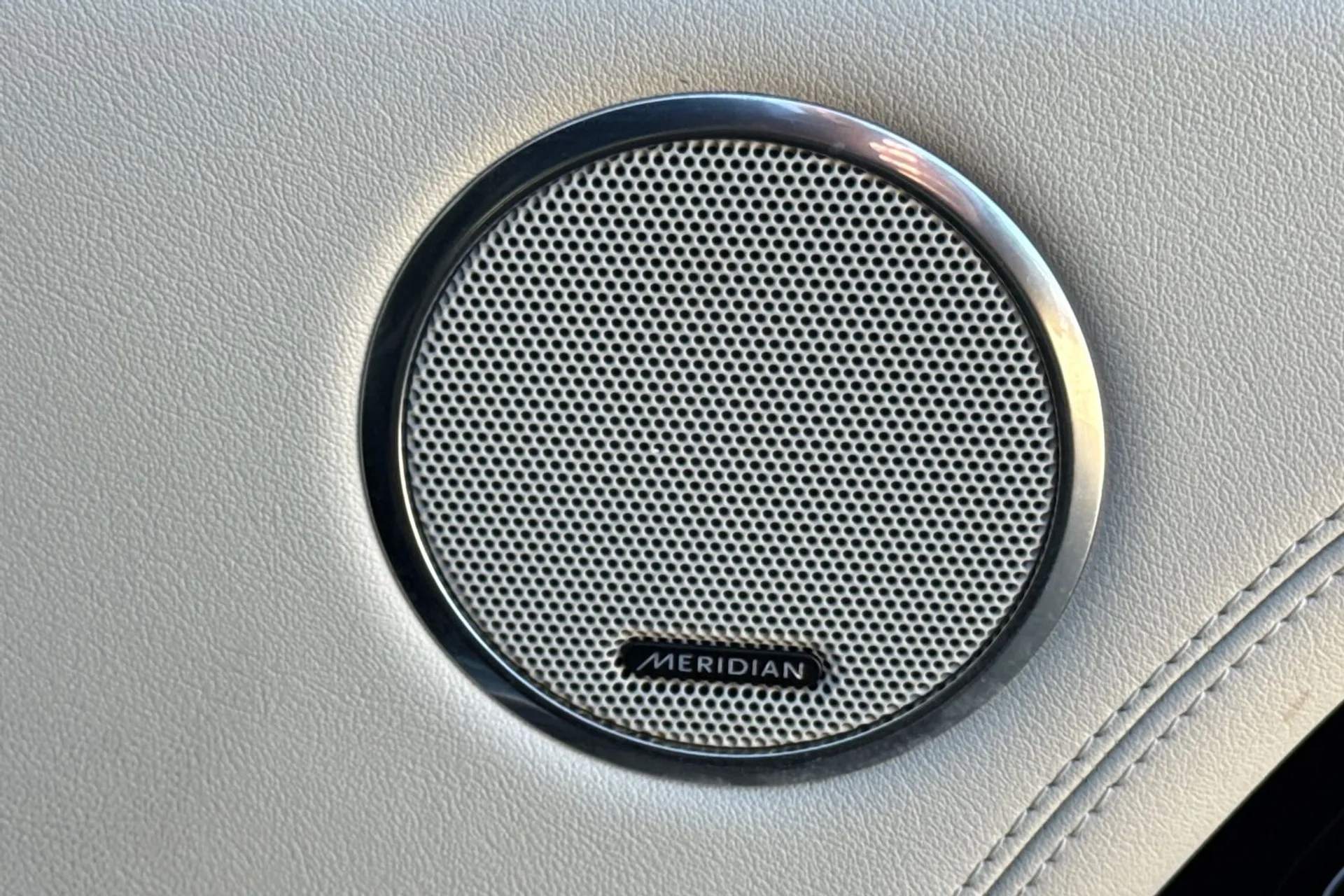 LAND ROVER RANGE ROVER thumbnail image number 47