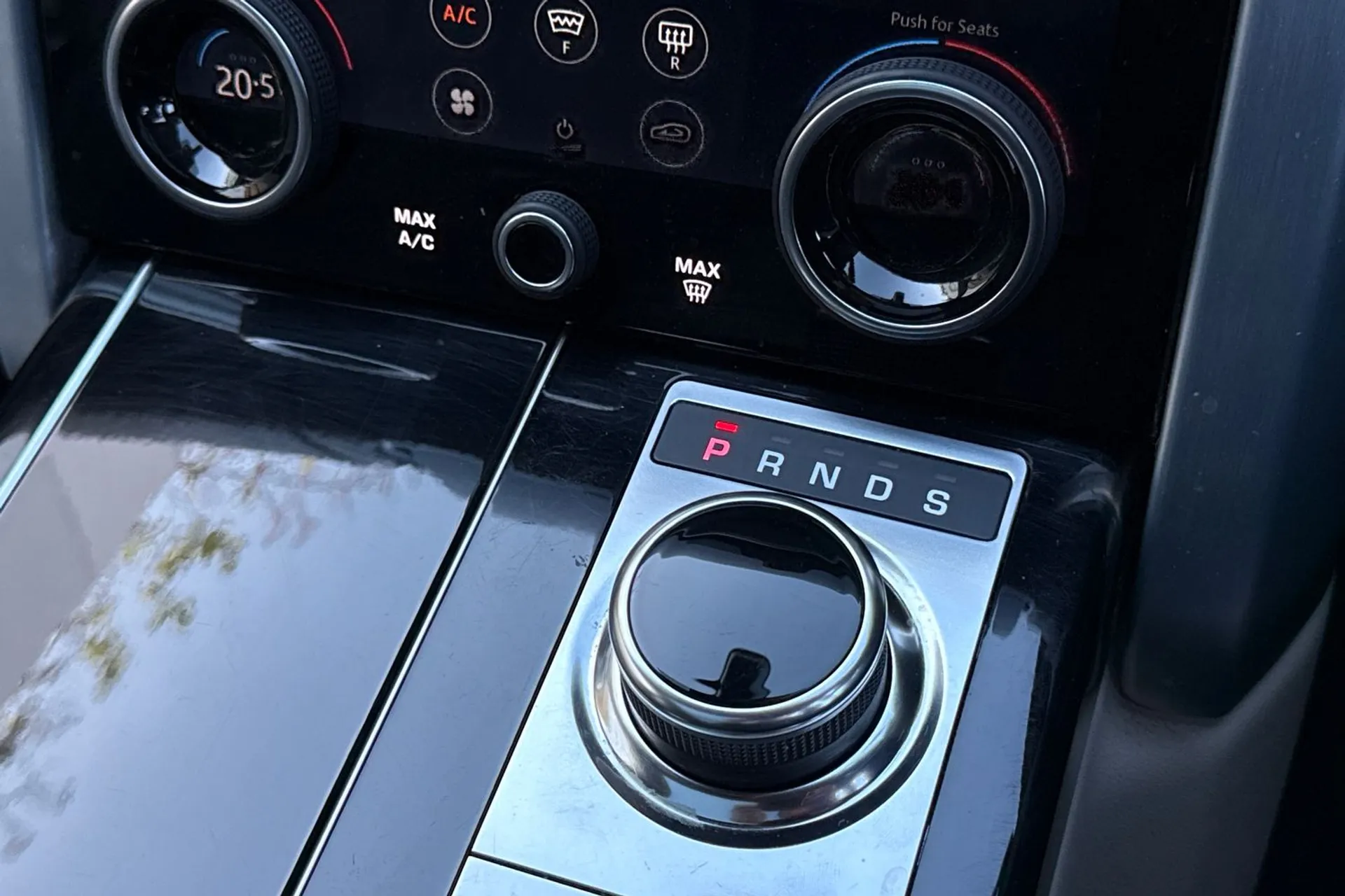 LAND ROVER RANGE ROVER thumbnail image number 52