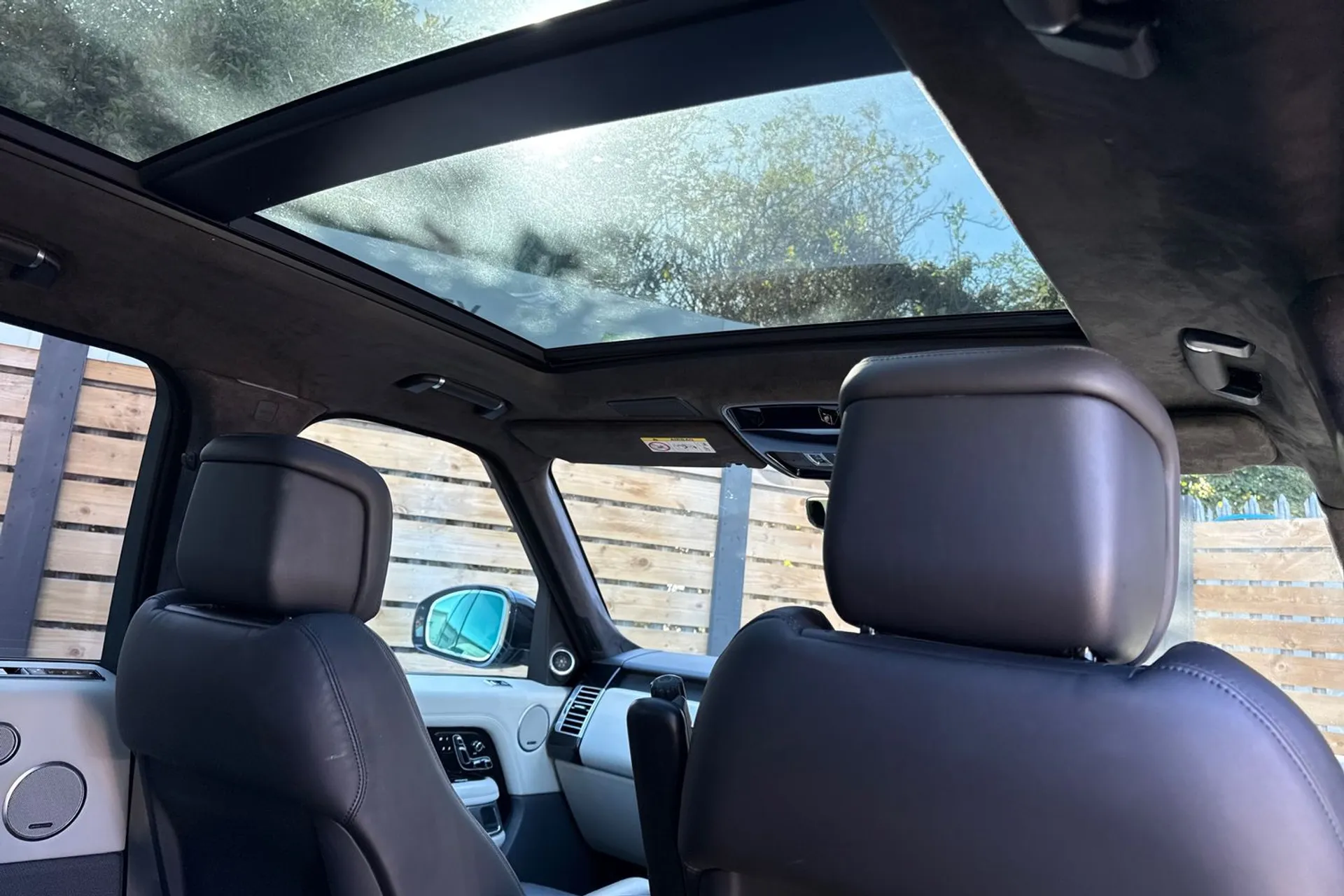 LAND ROVER RANGE ROVER thumbnail image number 25