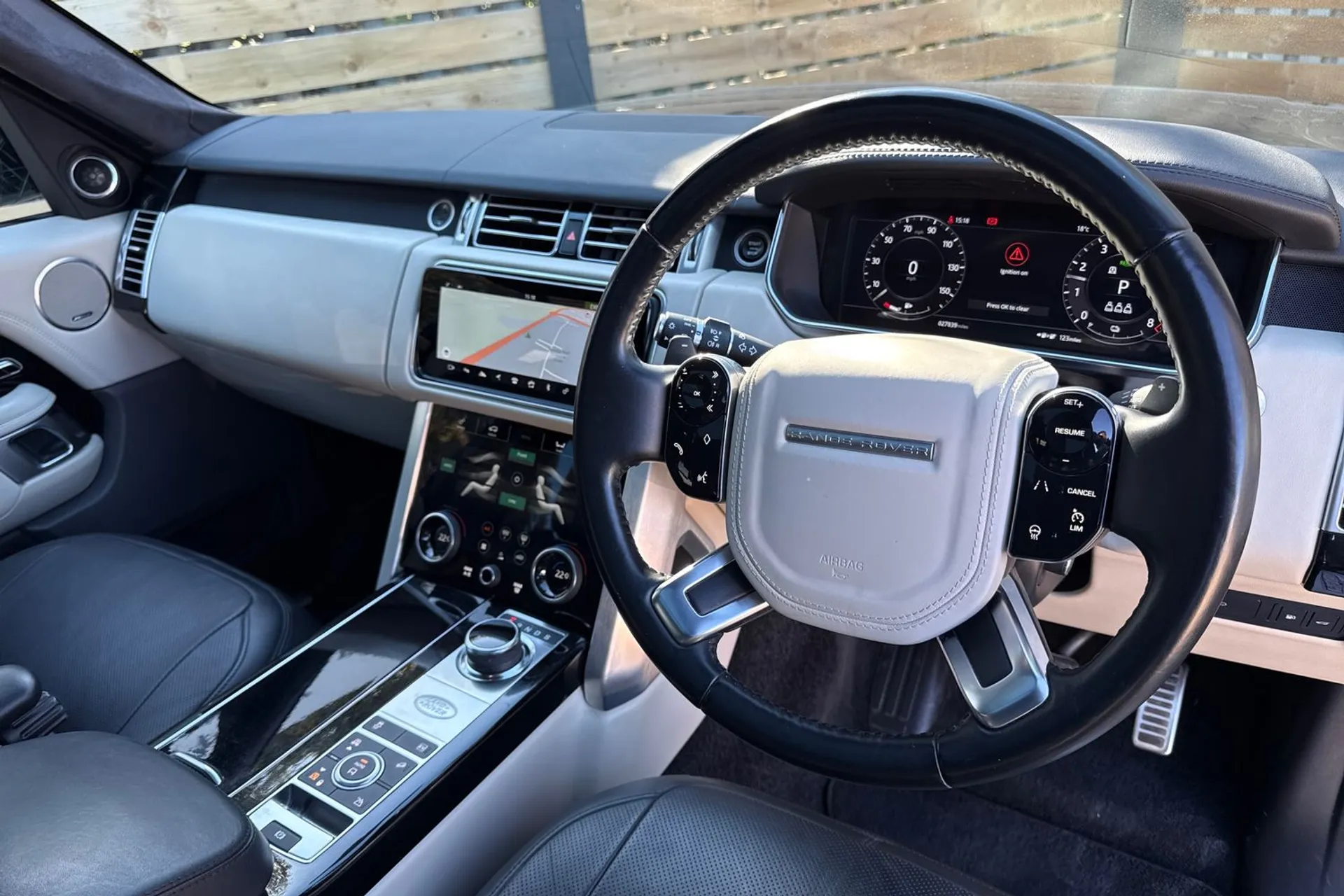 LAND ROVER RANGE ROVER thumbnail image number 28