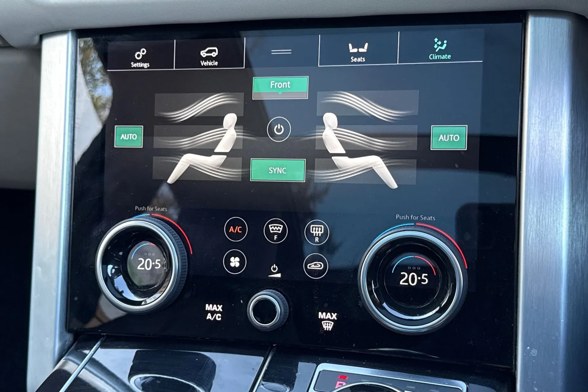 LAND ROVER RANGE ROVER thumbnail image number 40