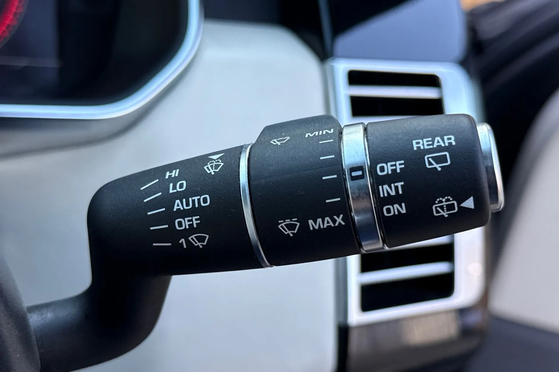 LAND ROVER RANGE ROVER thumbnail image number 60