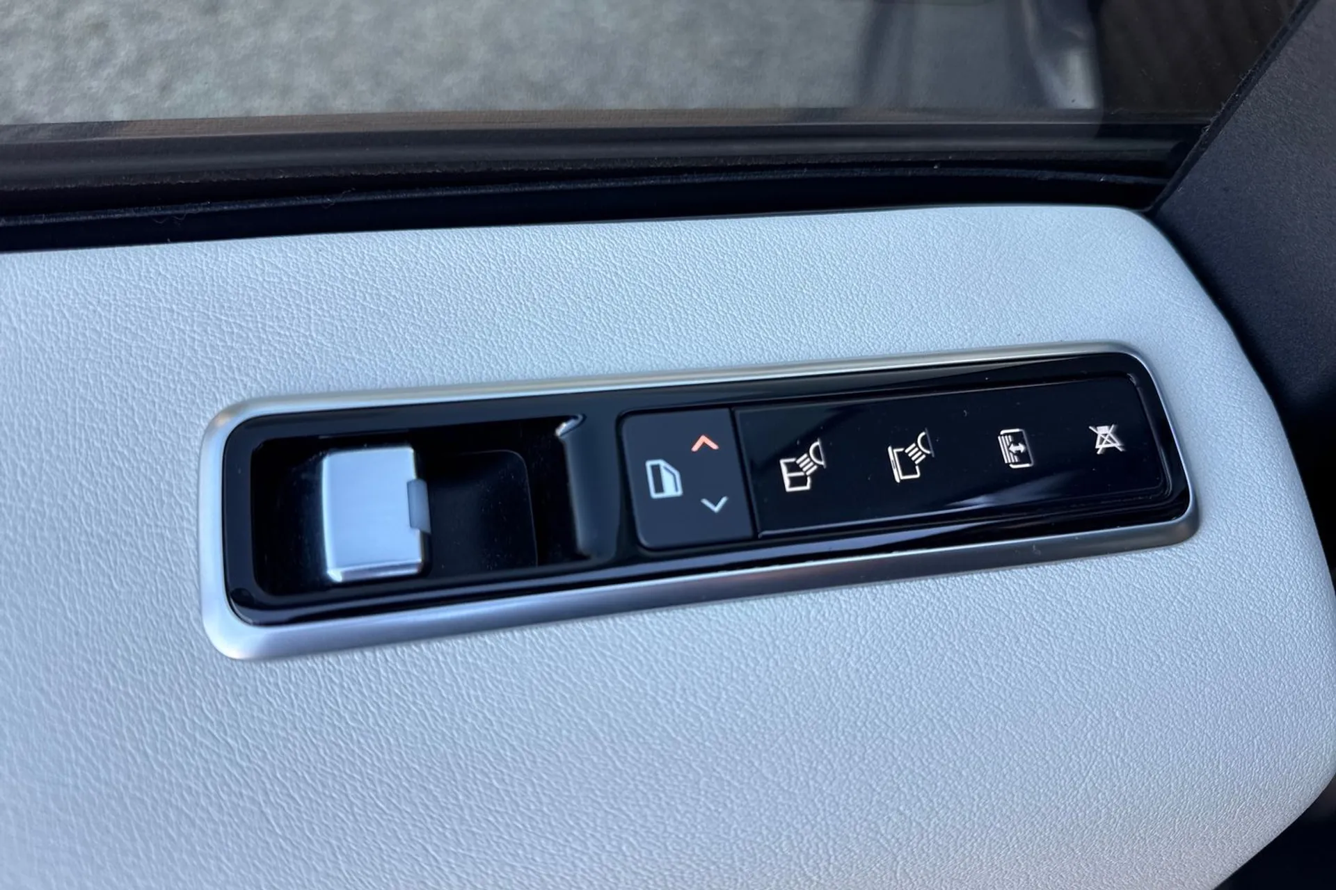 LAND ROVER RANGE ROVER thumbnail image number 58