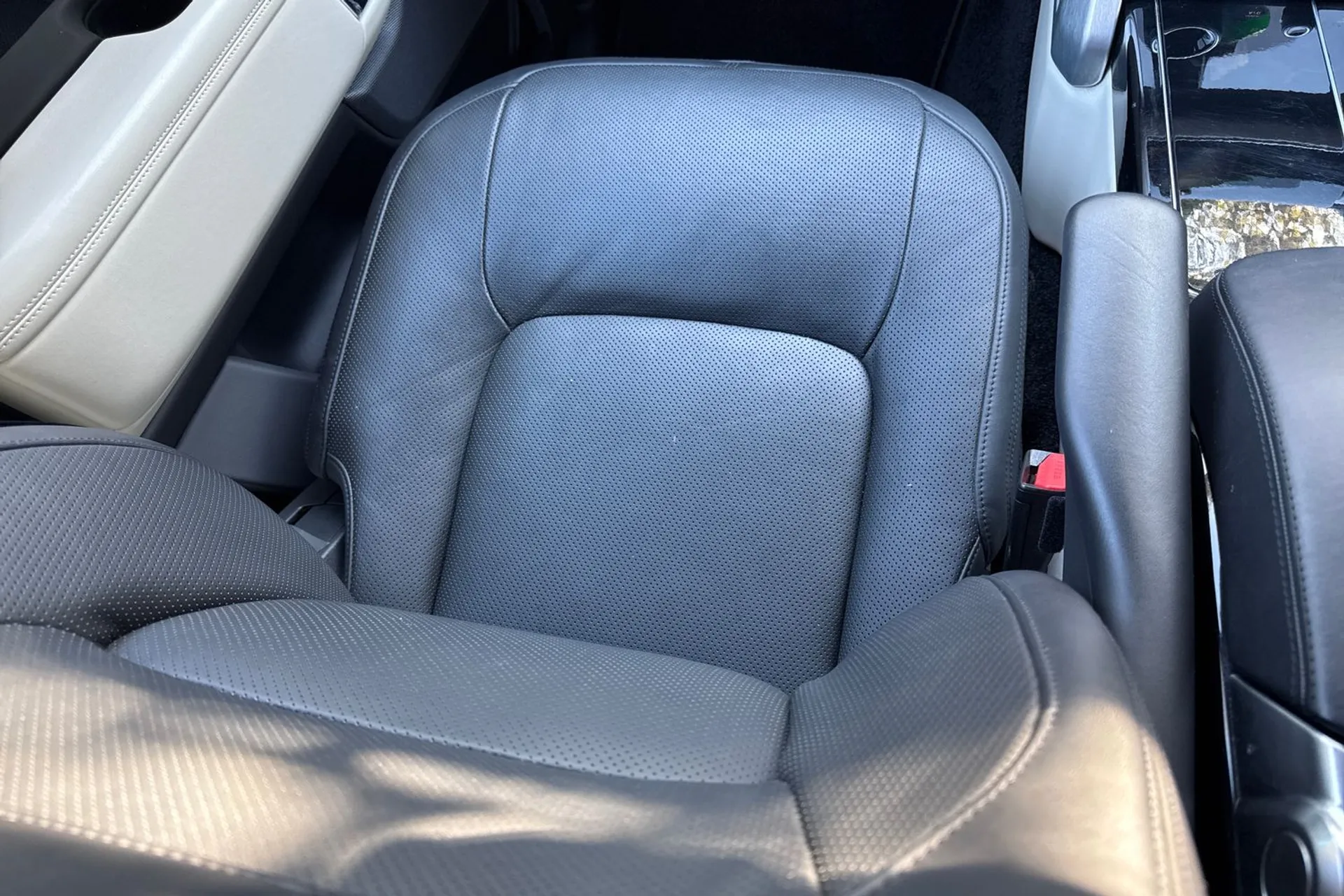 LAND ROVER RANGE ROVER thumbnail image number 34