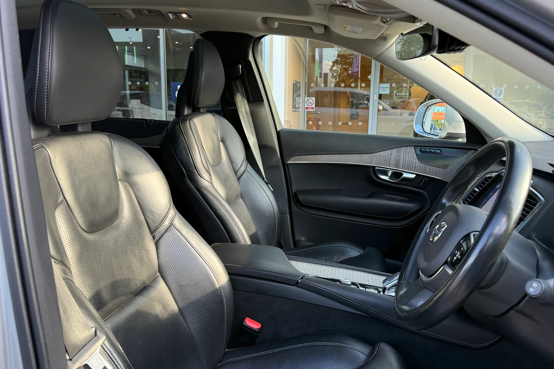 Volvo XC90 thumbnail image number 27