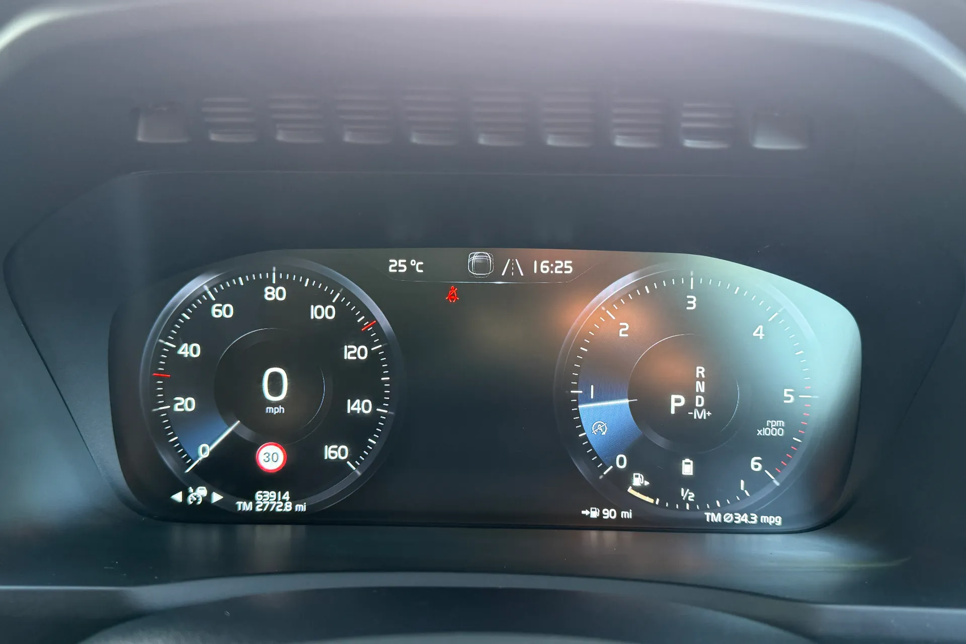 Volvo XC90 thumbnail image number 44