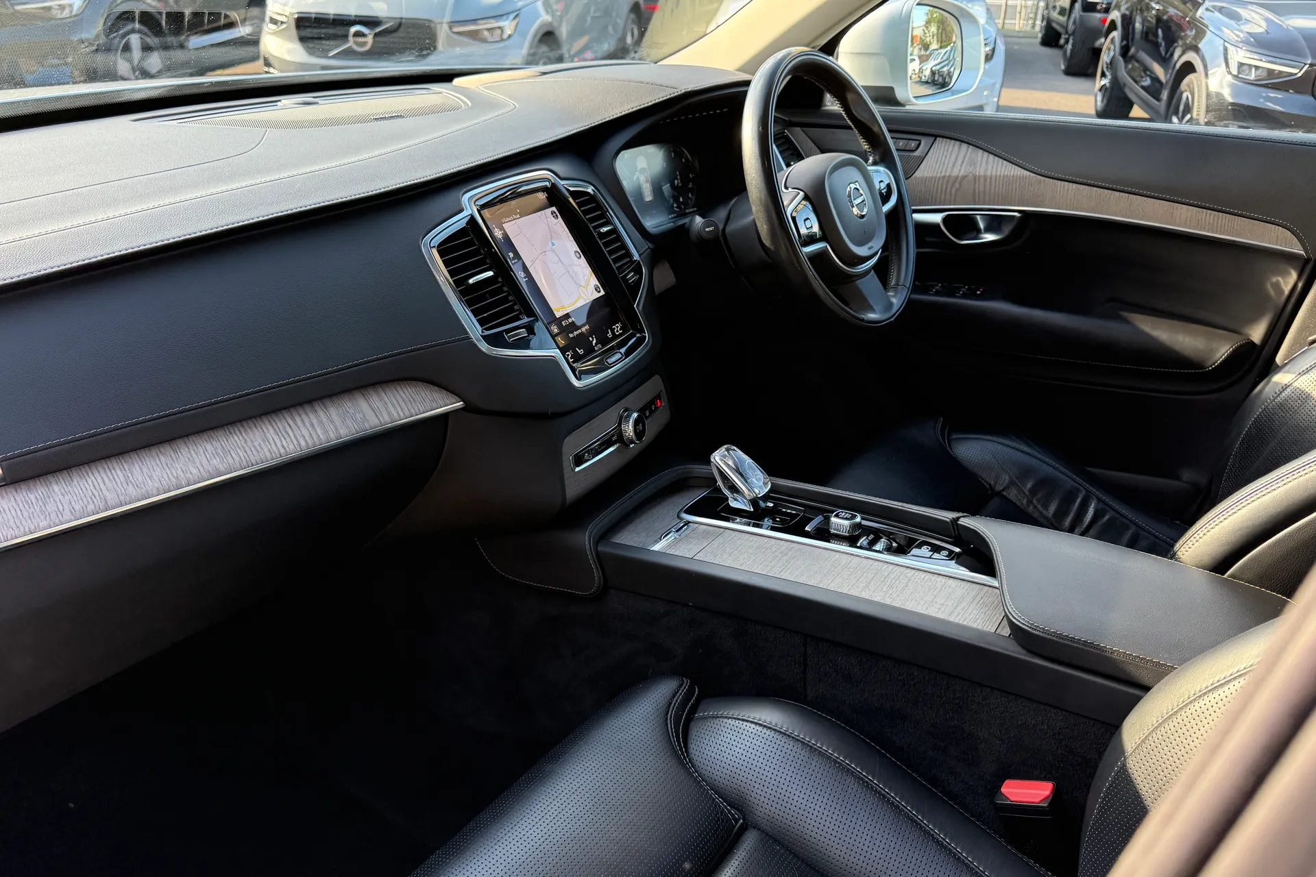 Volvo XC90 thumbnail image number 28