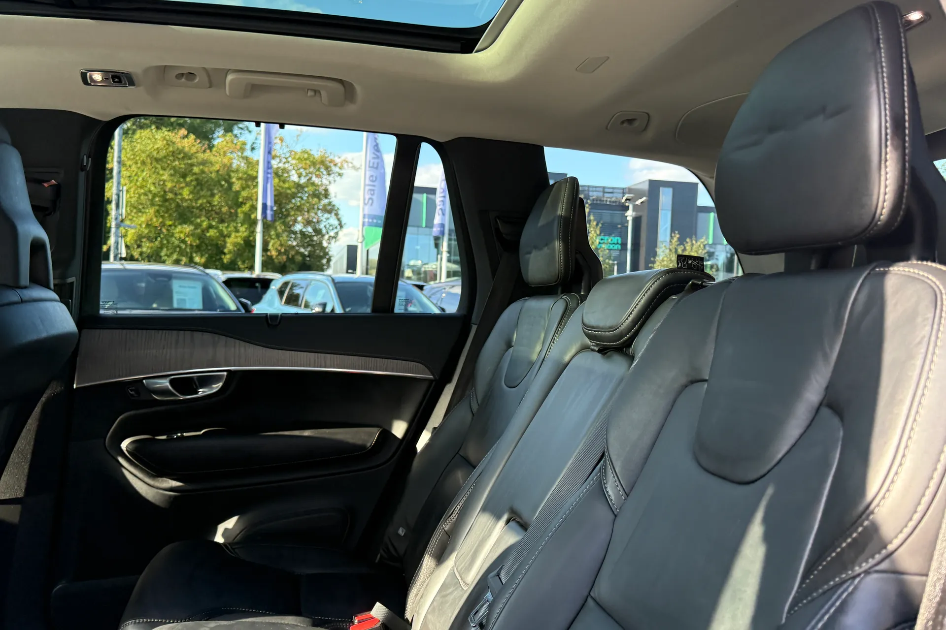 Volvo XC90 thumbnail image number 31