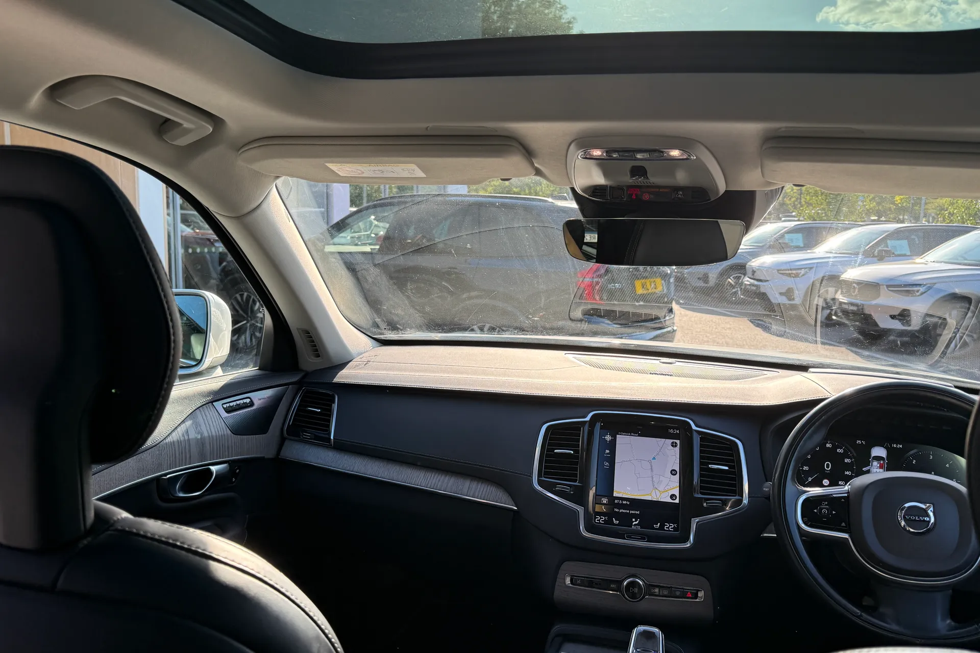 Volvo XC90 thumbnail image number 32
