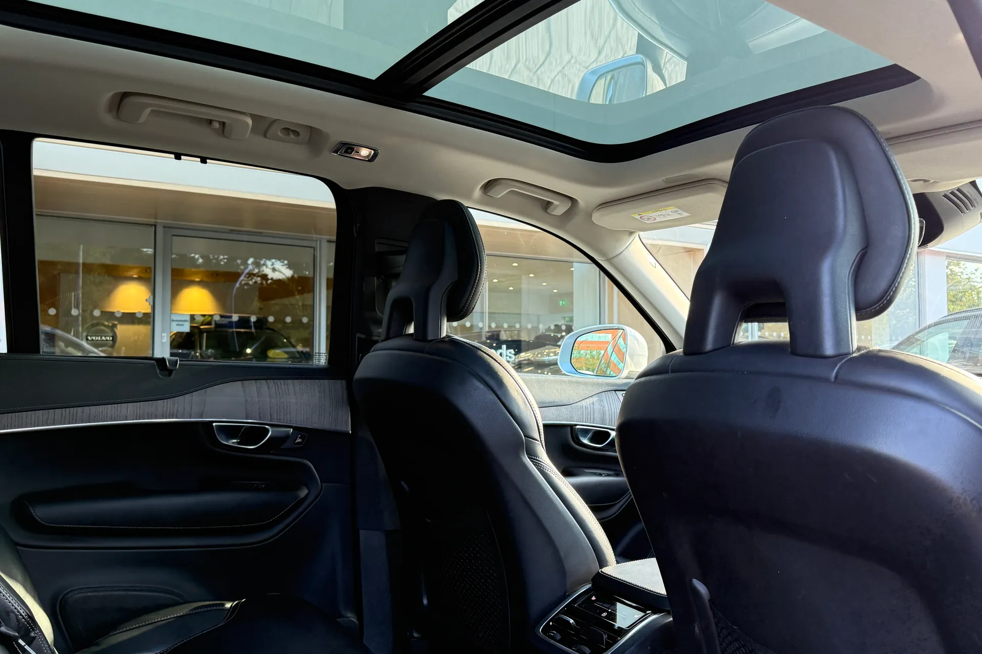 Volvo XC90 thumbnail image number 25