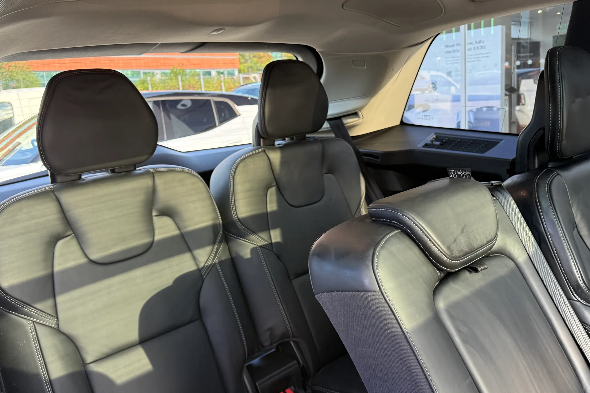 Volvo XC90 thumbnail image number 9