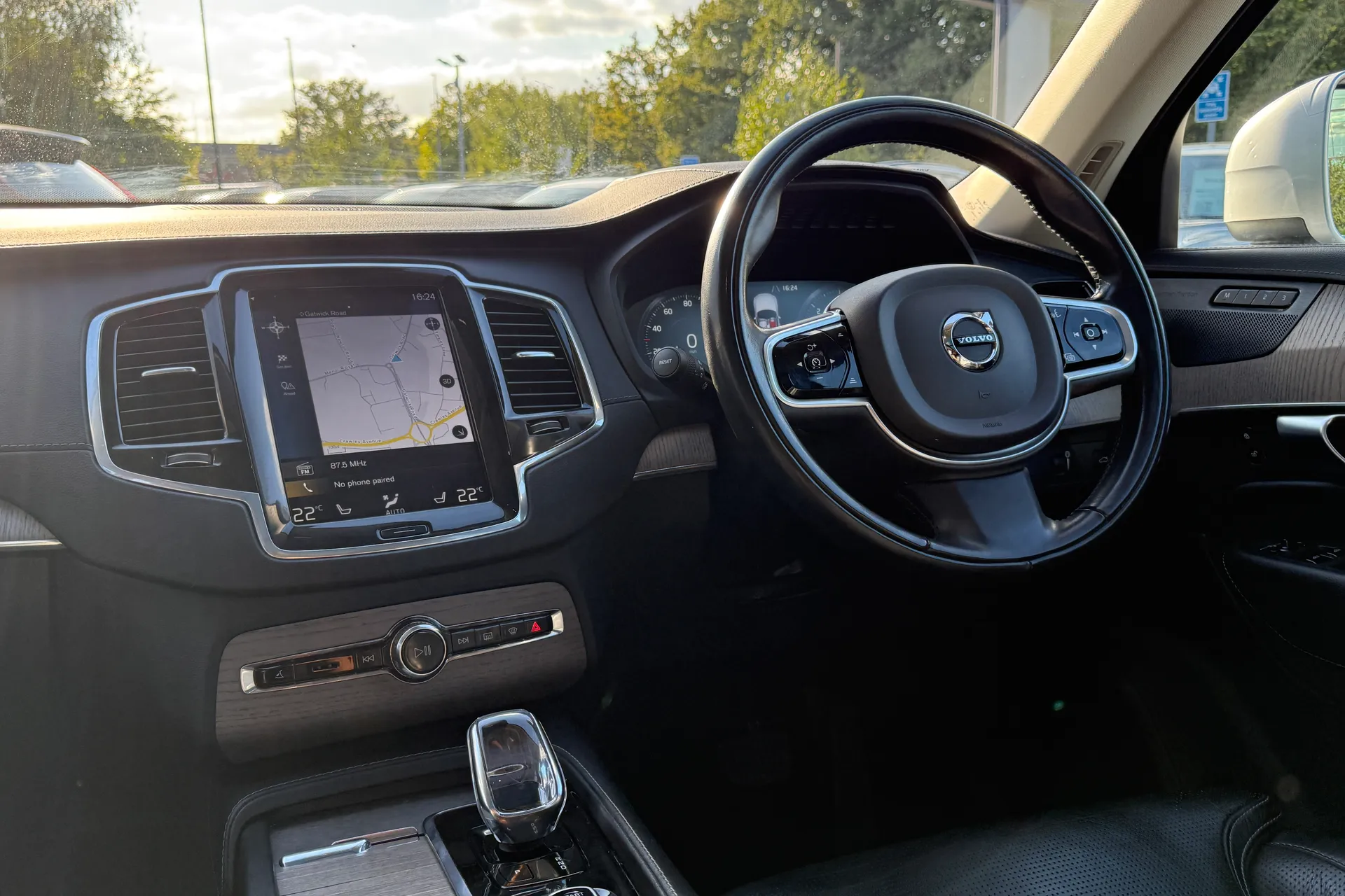Volvo XC90 thumbnail image number 35