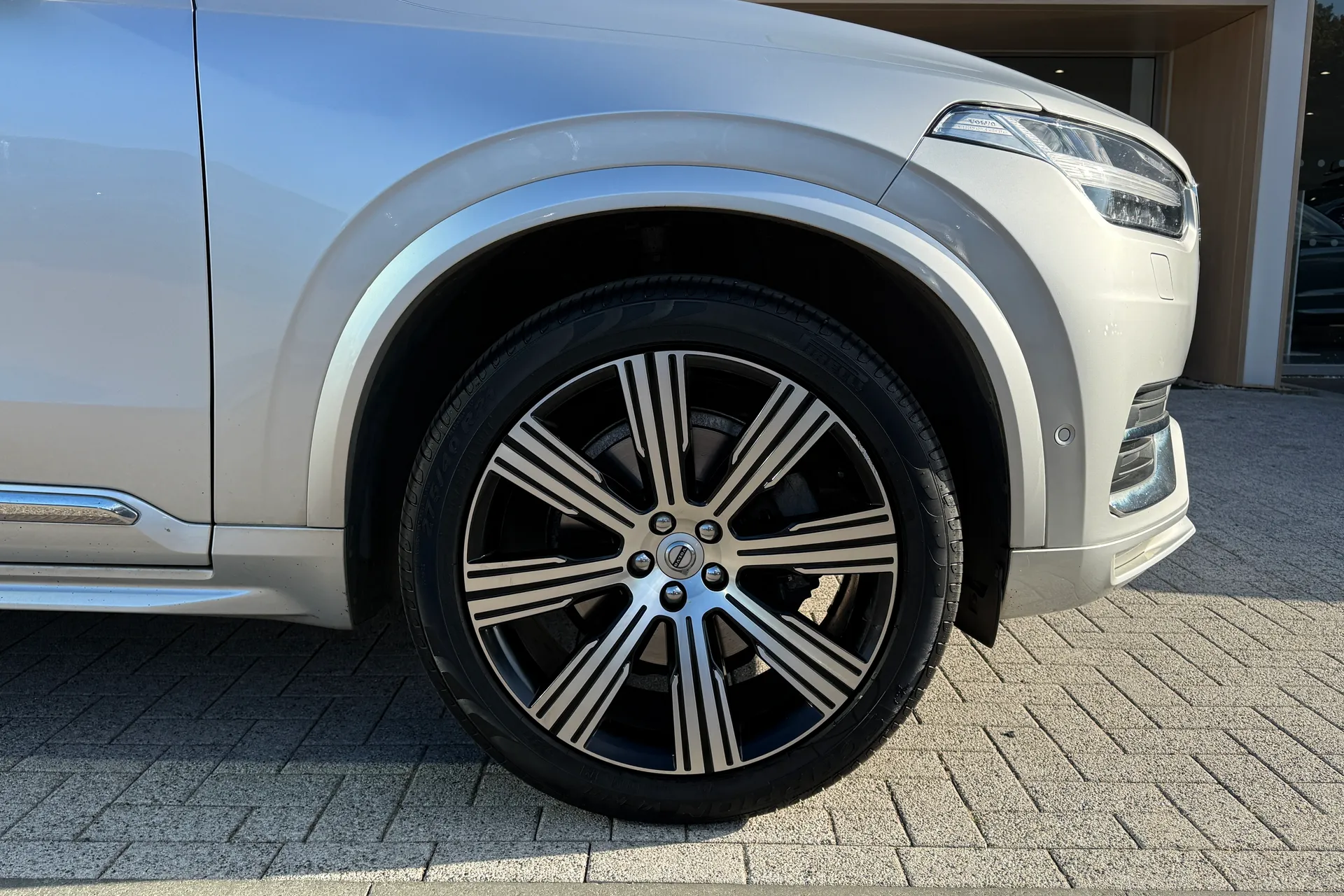 Volvo XC90 thumbnail image number 17
