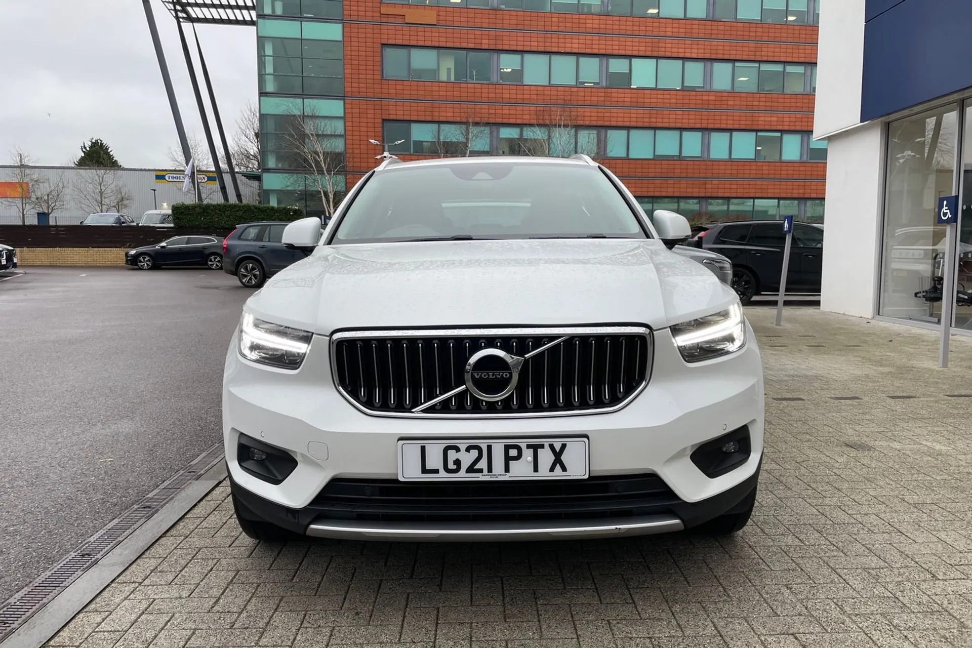 Volvo XC40 thumbnail image number 12