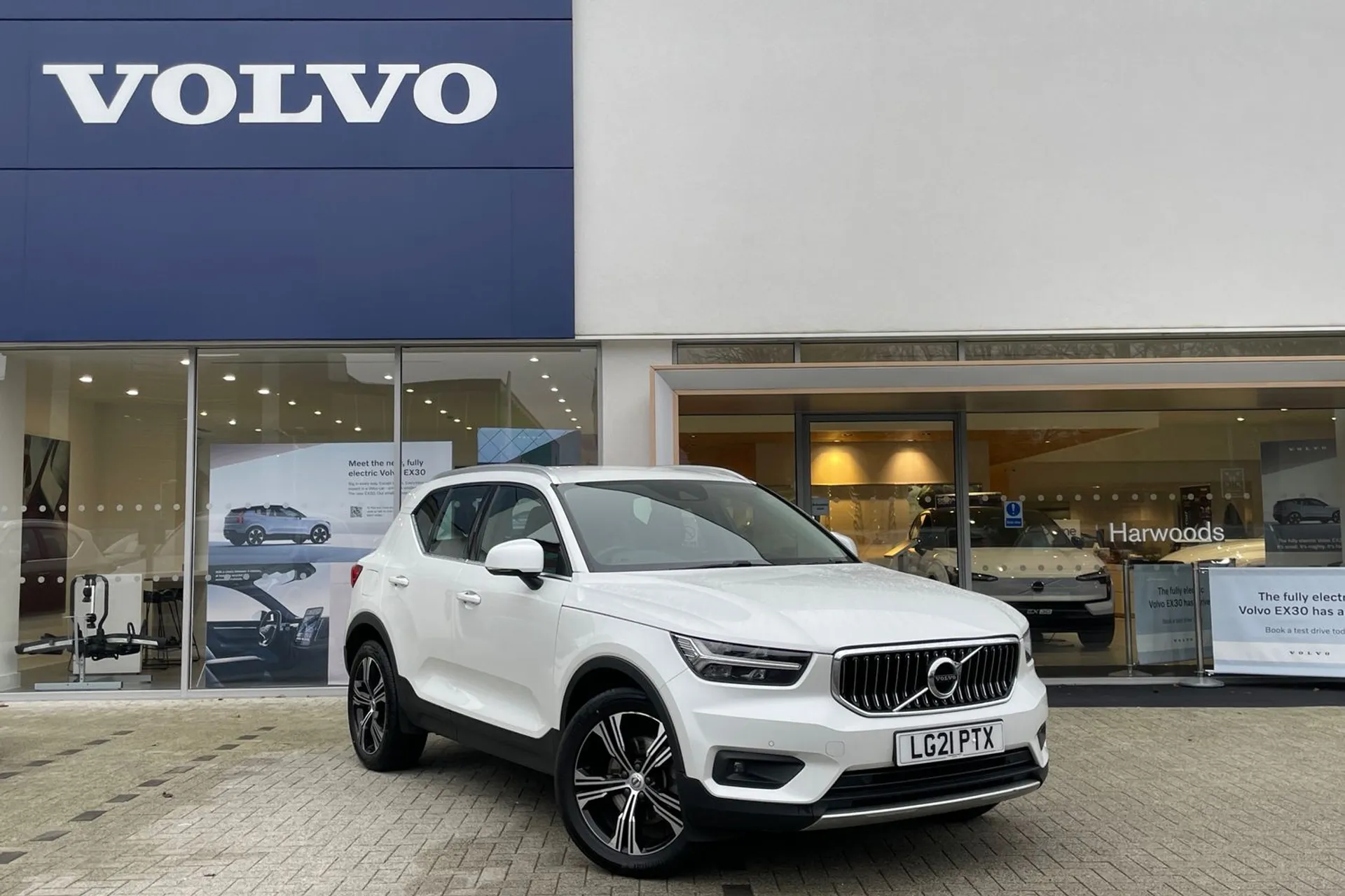 Volvo XC40 focused image