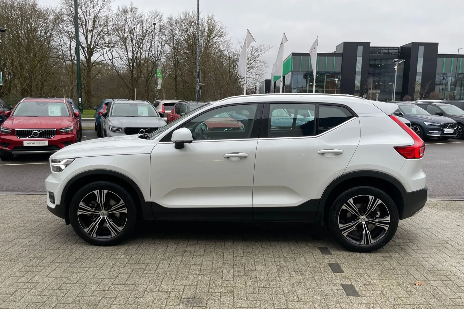 Volvo XC40 thumbnail image number 10