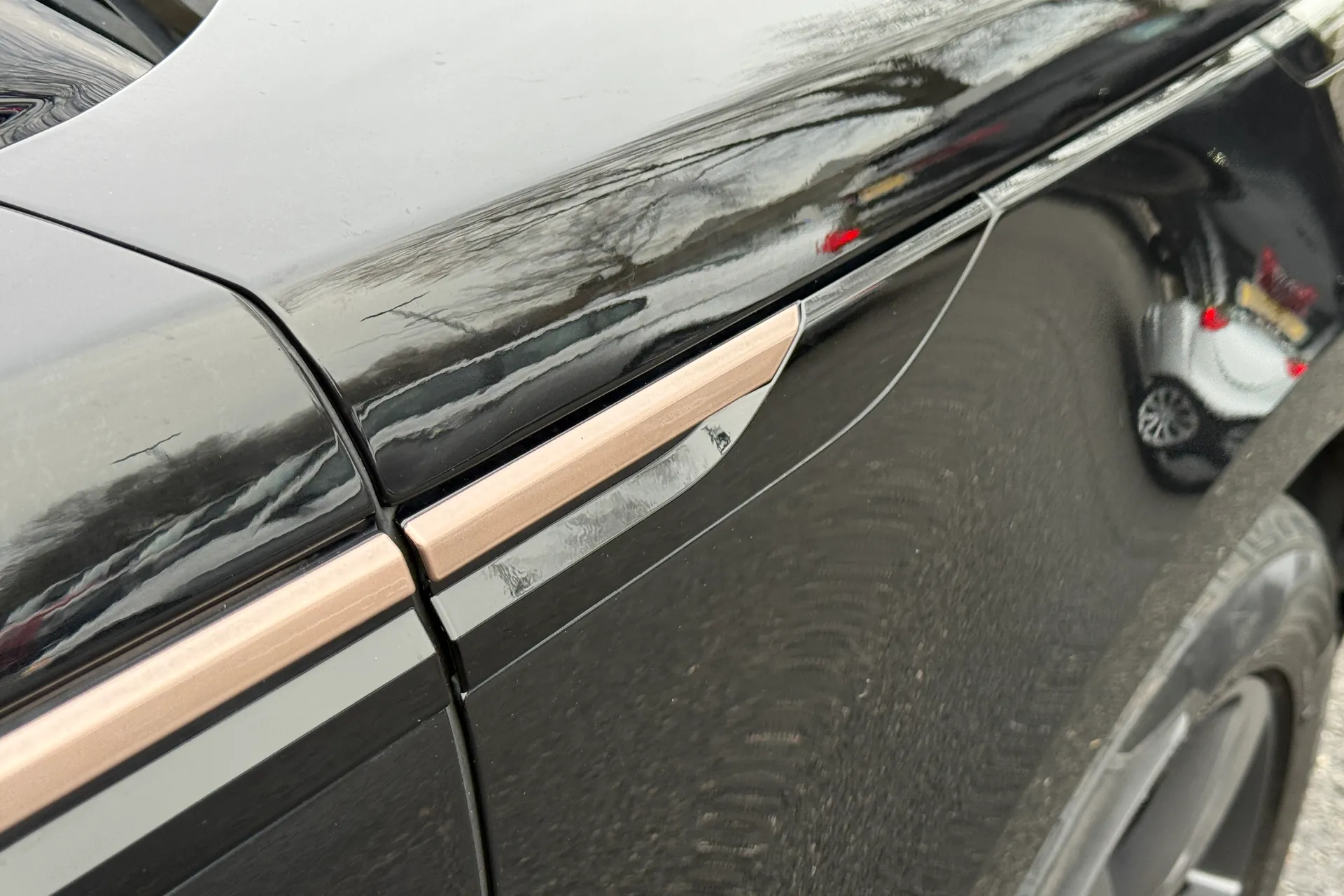 LAND ROVER RANGE ROVER VELAR thumbnail image number 54