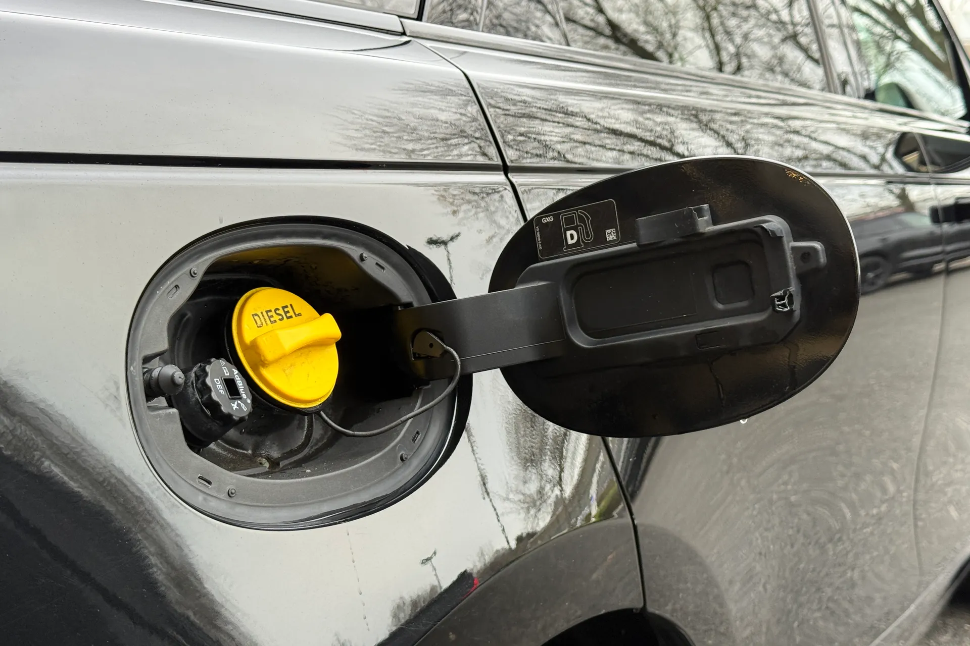 LAND ROVER RANGE ROVER VELAR thumbnail image number 38